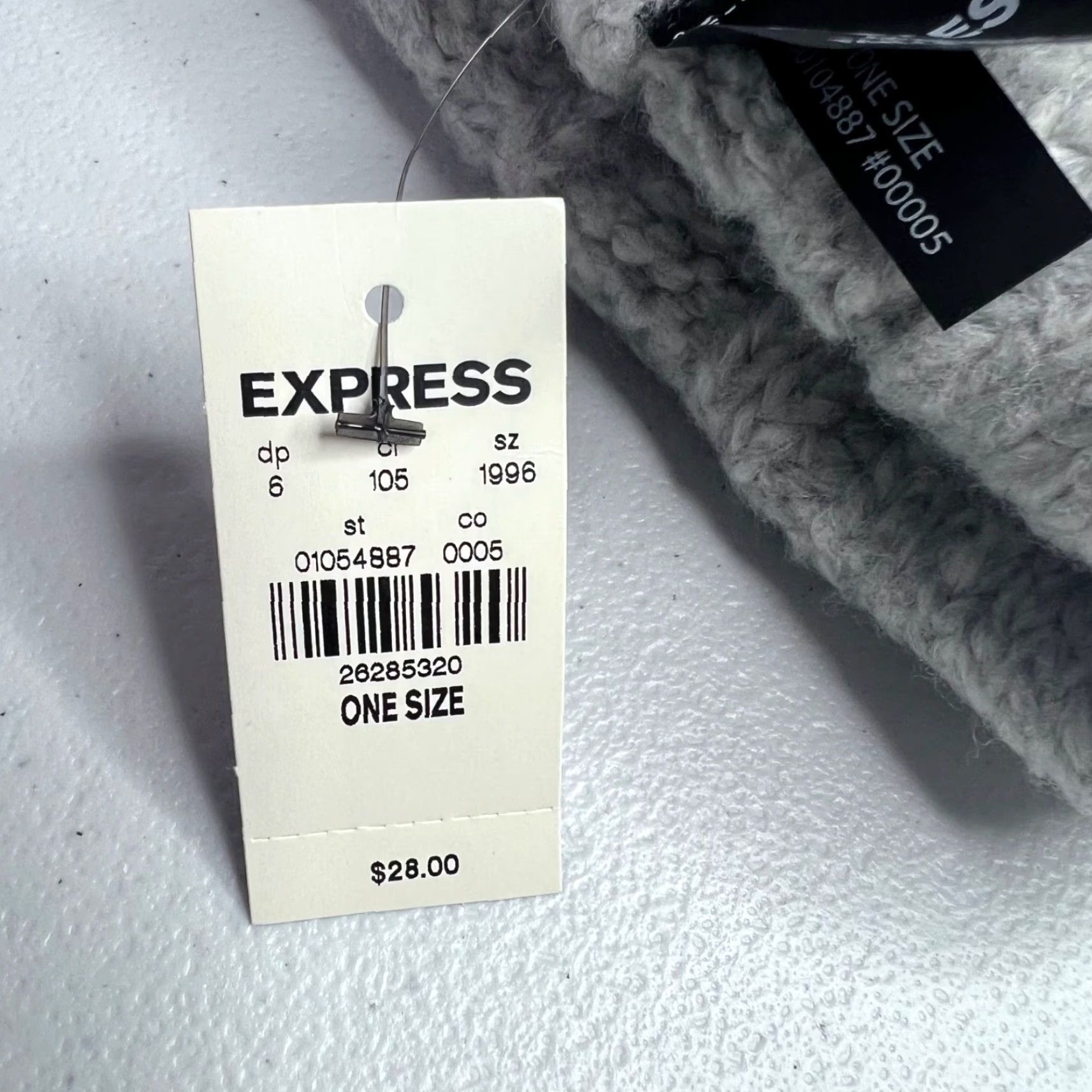 Express Express Beanie Women's One Size Gray Faux Fur Pom Cable Knit NEW Size ONE SIZE - 7 Thumbnail