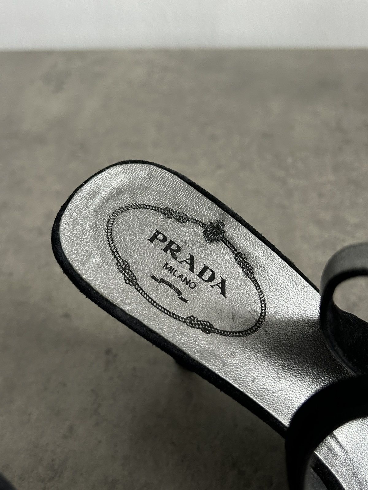 Prada × Vintage Prada Vintage heels Suede Luxury Old money Size US 5 / IT 35 - 6 Thumbnail