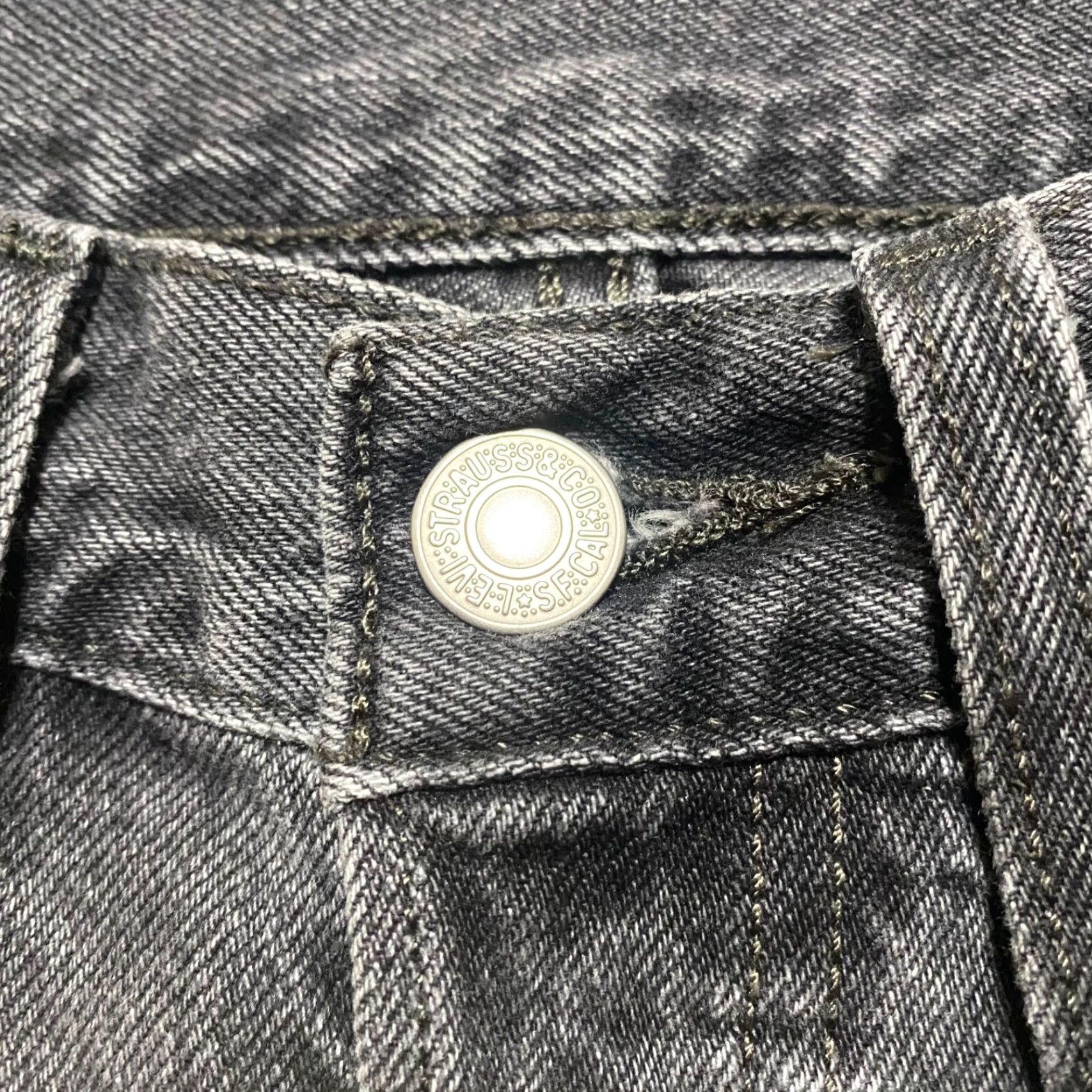 Levi's Levi's 501 Jeans Mens 26x28 Gray Denim Straight Medium Wash Distressed Size US 28 / EU 44 - 6 Thumbnail