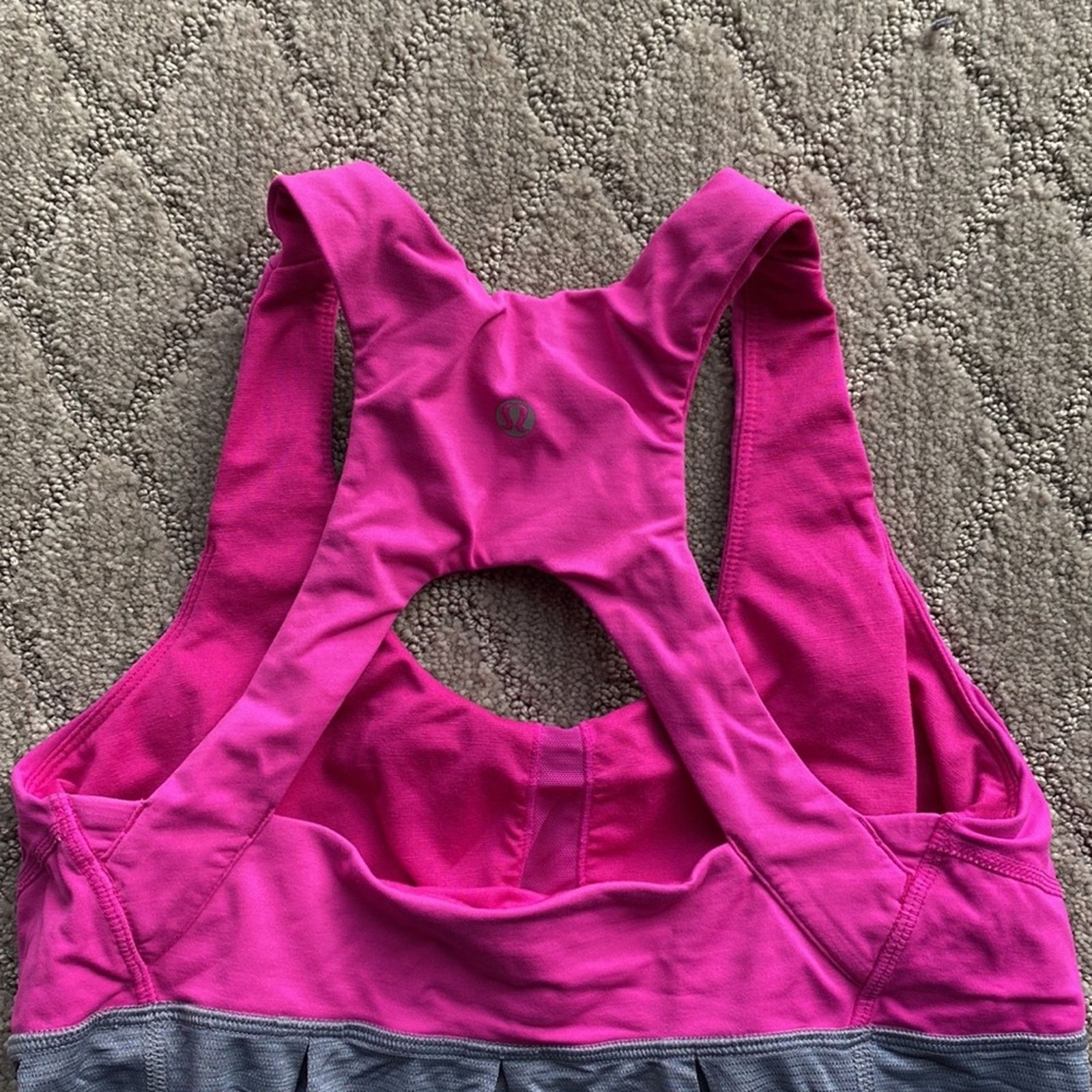 Lululemon Lululemon pink grey shelf bra draw string hem sz 8 athletic Size M / US 6-8 / IT 42-44 - 5 Thumbnail