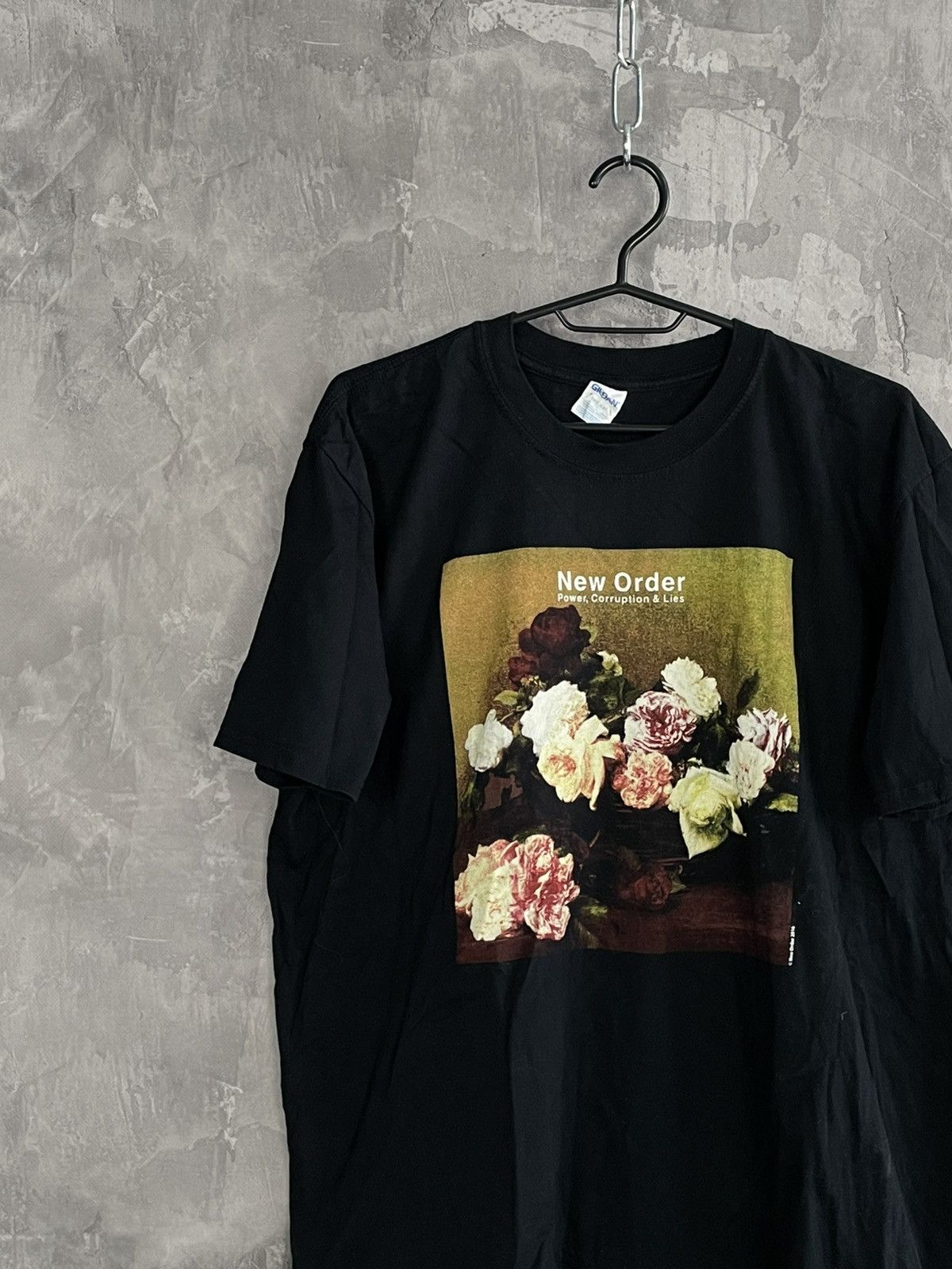 Band Tees Vintage New Order Rock Band Y2K T-shirt Size US XL / EU 56 / 4 - 3 Thumbnail