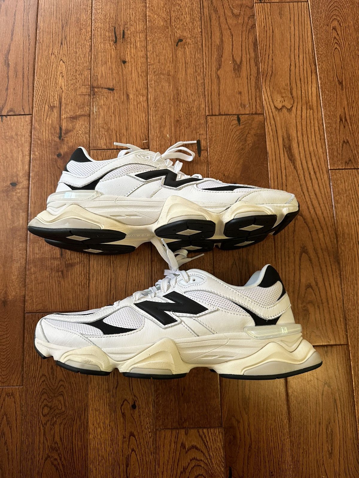 image of New Balance 9060 White/black Shoes, Men's (Size 13)