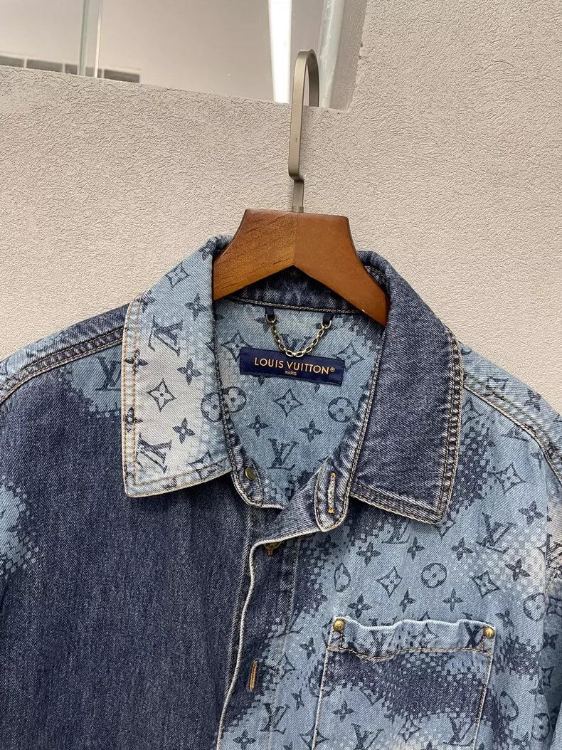 Louis Vuitton Louis Vuitton Full Print Gradient Shirt 2504-Nextarrow Size US S / EU 44-46 / 1 - 5 Thumbnail