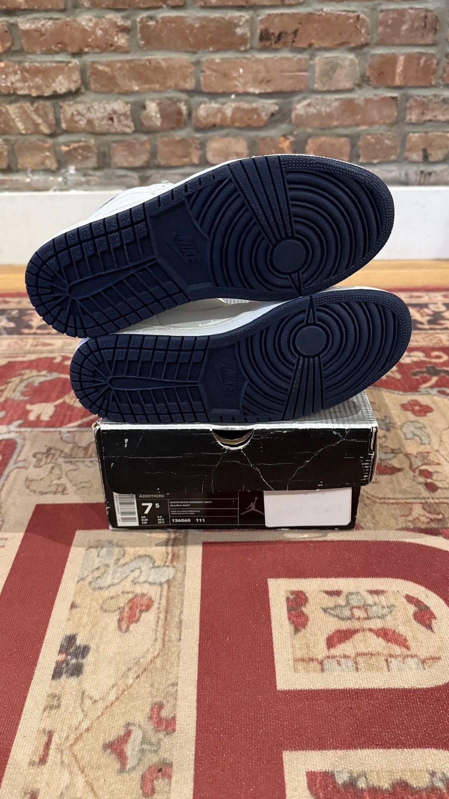 Jordan Brand Air Jordan 1 Retro+ OG “Midnight Navy” 2001 CO.JP Sz 7.5 DS Size US 7.5 / EU 40-41 - 5 Thumbnail