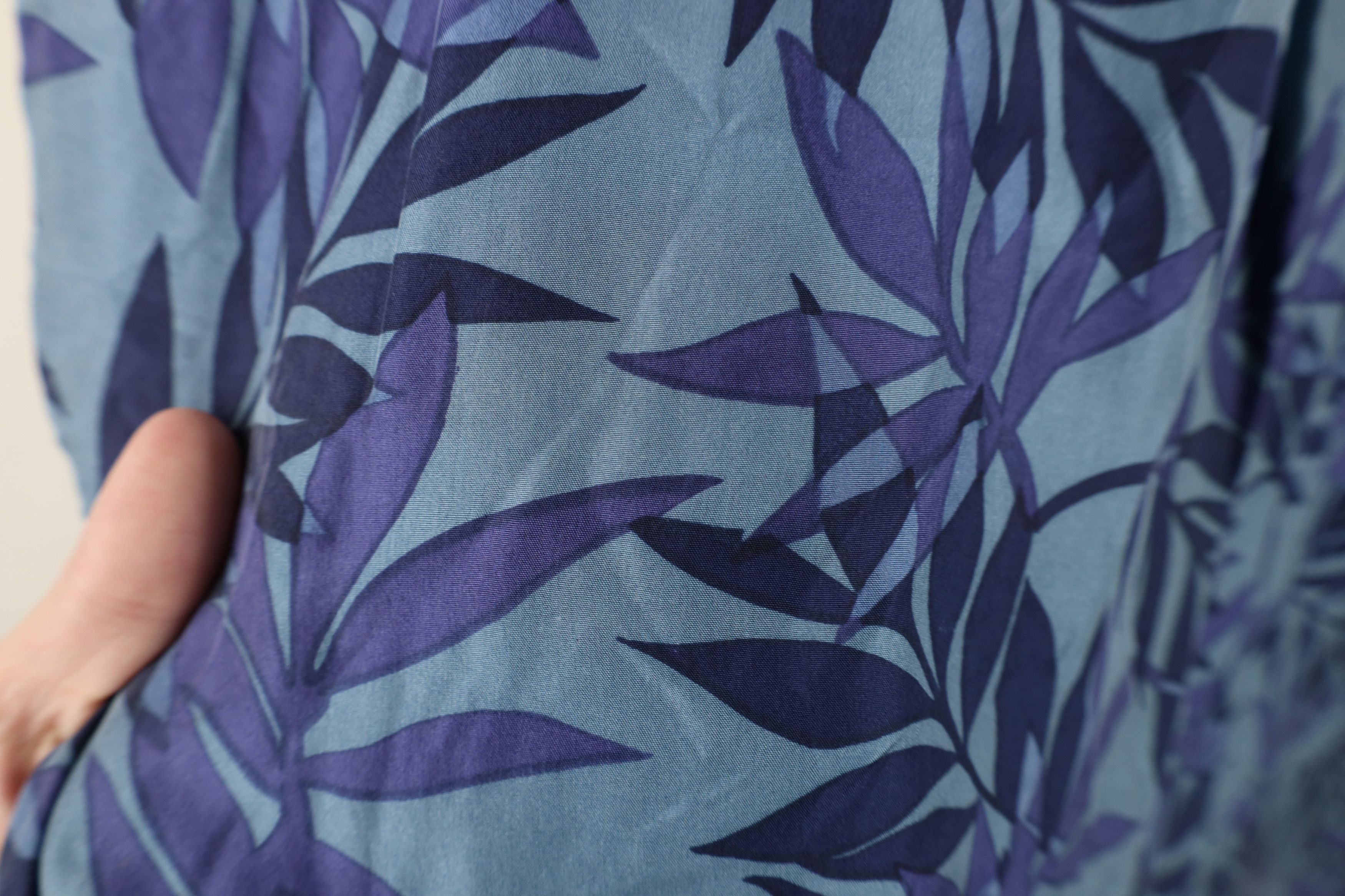 Vintage Vintage 90s Streetwear Leaf Hawaiian Collared Button Shirt Size US XL / EU 56 / 4 - 8 Thumbnail