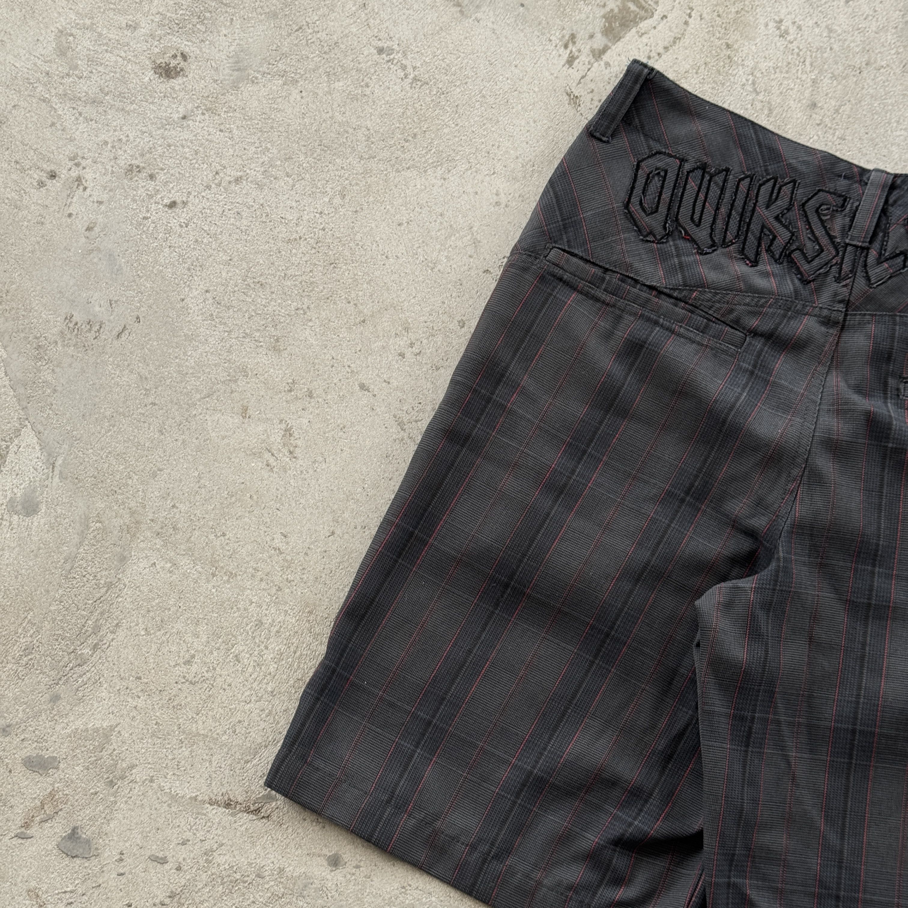 Quiksilver Vintage Quiksilver Y2K Embroidered Shorts Goth Skater Grunge Size US 32 / EU 48 - 7 Thumbnail