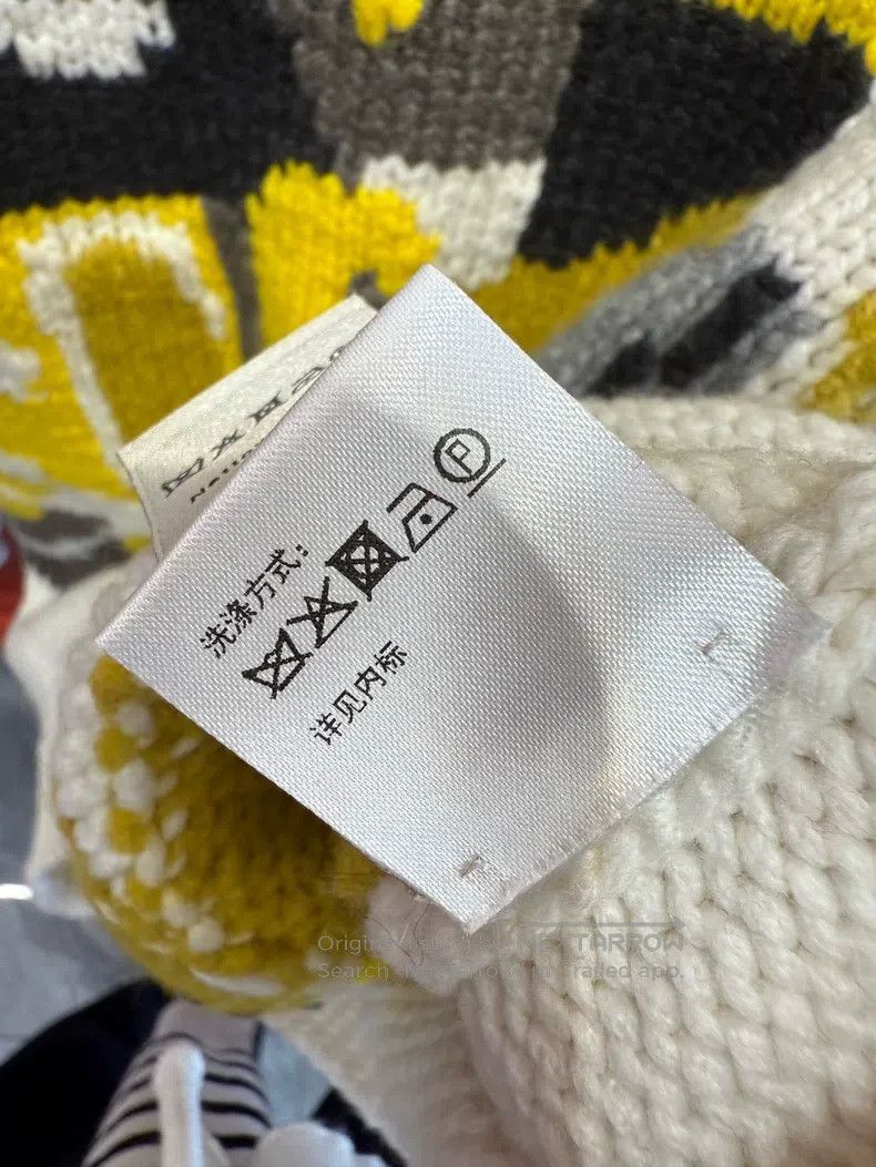 Hermes Hermes Men's Cashmere Sweater with Yellow Floral Handwork Size US L / EU 52-54 / 3 - 8 Thumbnail