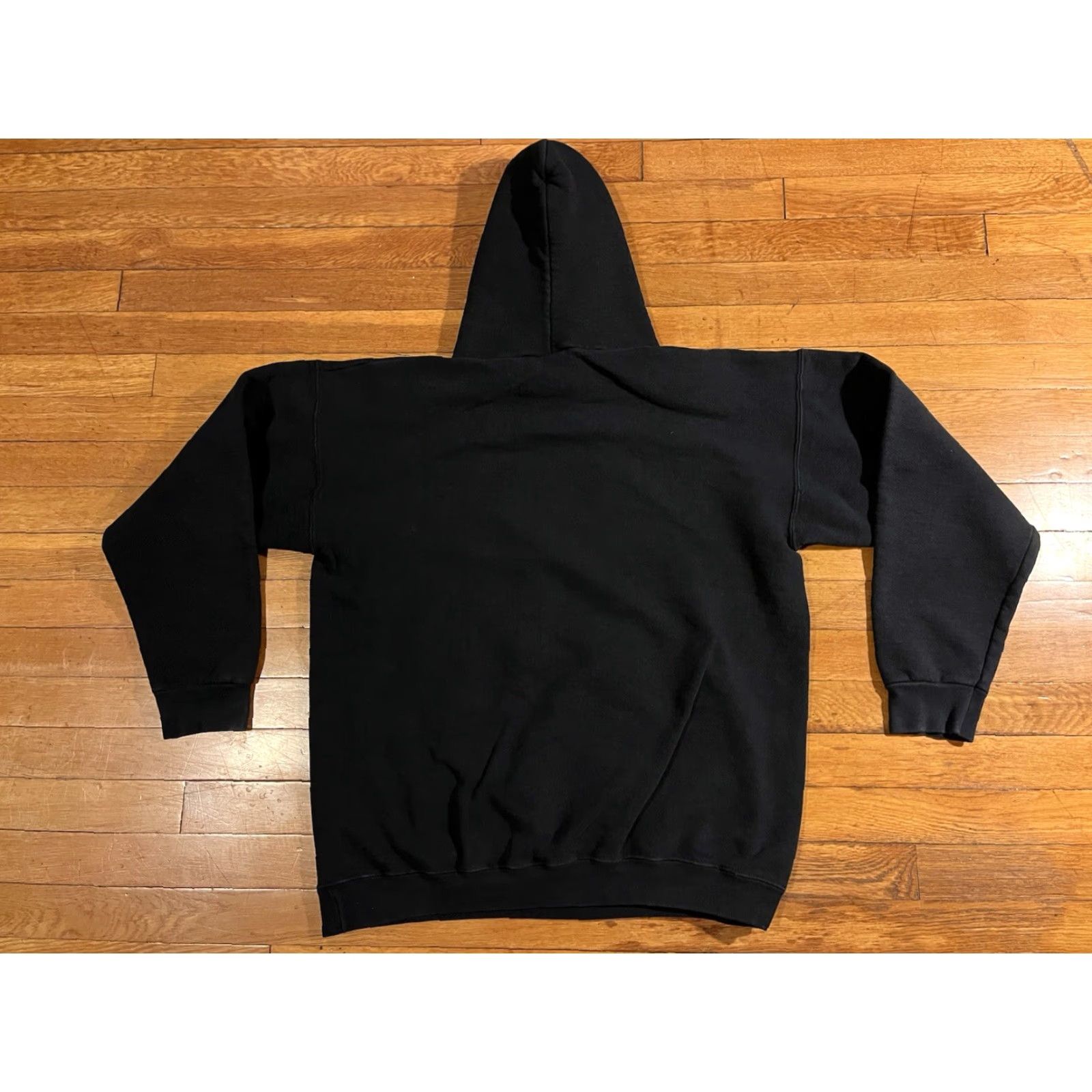 Vintage VINTAGE Yes 2002 Tour Hoodie Men’s Large Black Distressed Y2K Logo Graphic Print Hooded Pockets Mens Size US L / EU 52-54 / 3 - 7 Thumbnail