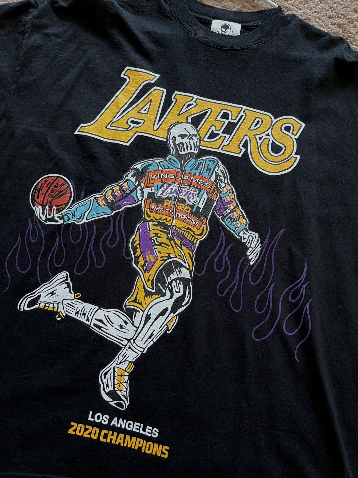 WARREN LOTAS KING JAMES CHAMP TEE L