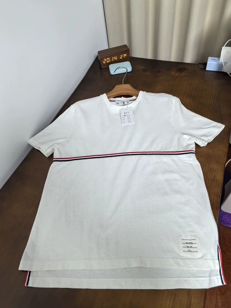 Thom Browne Thom Browne Short sleeves 2506-Nextarrow Size US M / EU 48-50 / 2 - 1 Thumbnail