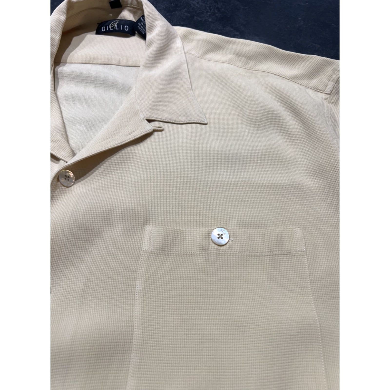 Vintage Gillio Button-Up Shirt Men's XL Short Sleeve Beige Silk Classic Modern Size US XL / EU 56 / 4 - 3 Thumbnail