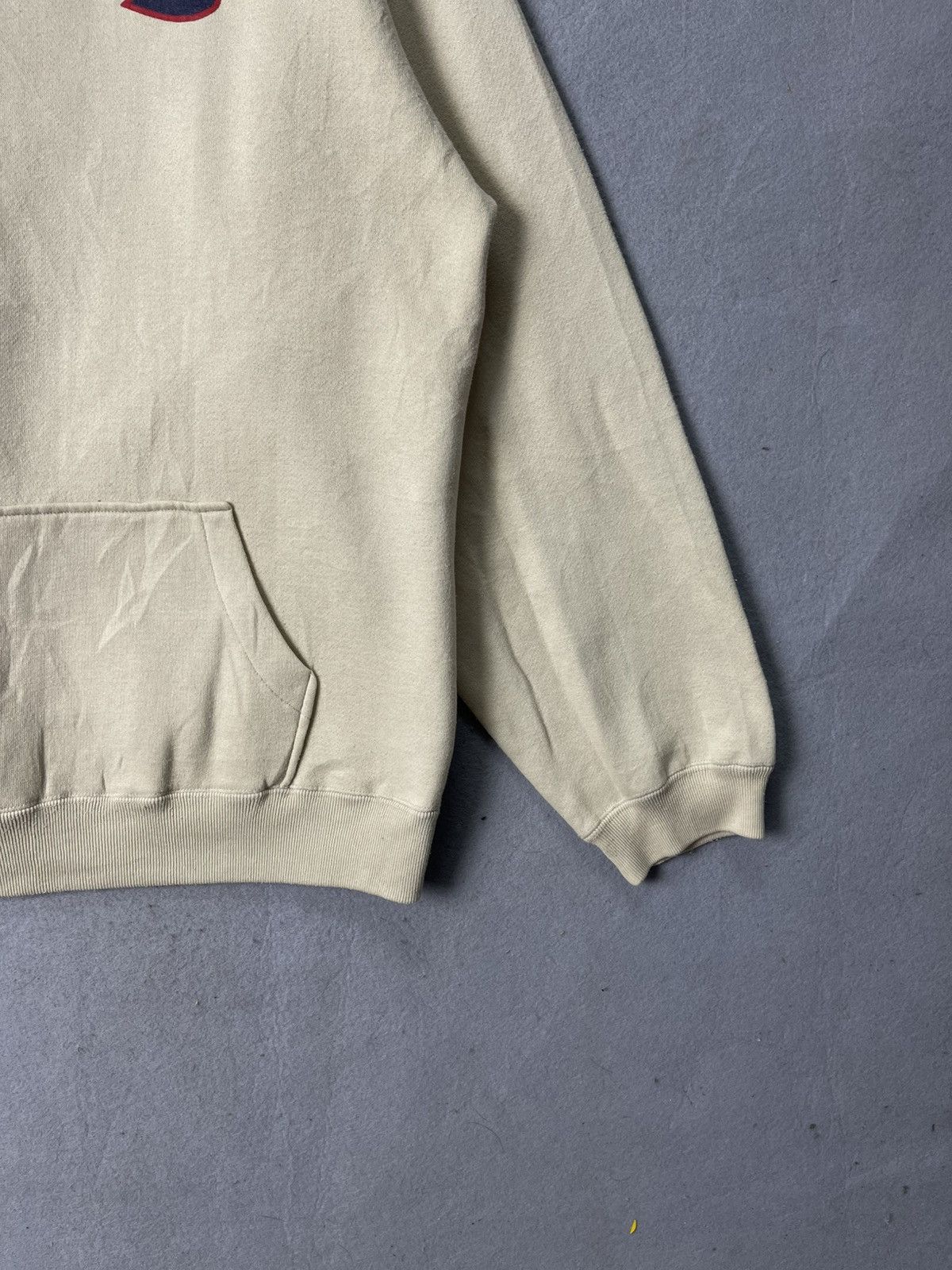Vans Vintage Vans Spellout Pullover Hoodie Cream Size L Size US L / EU 52-54 / 3 - 4 Thumbnail