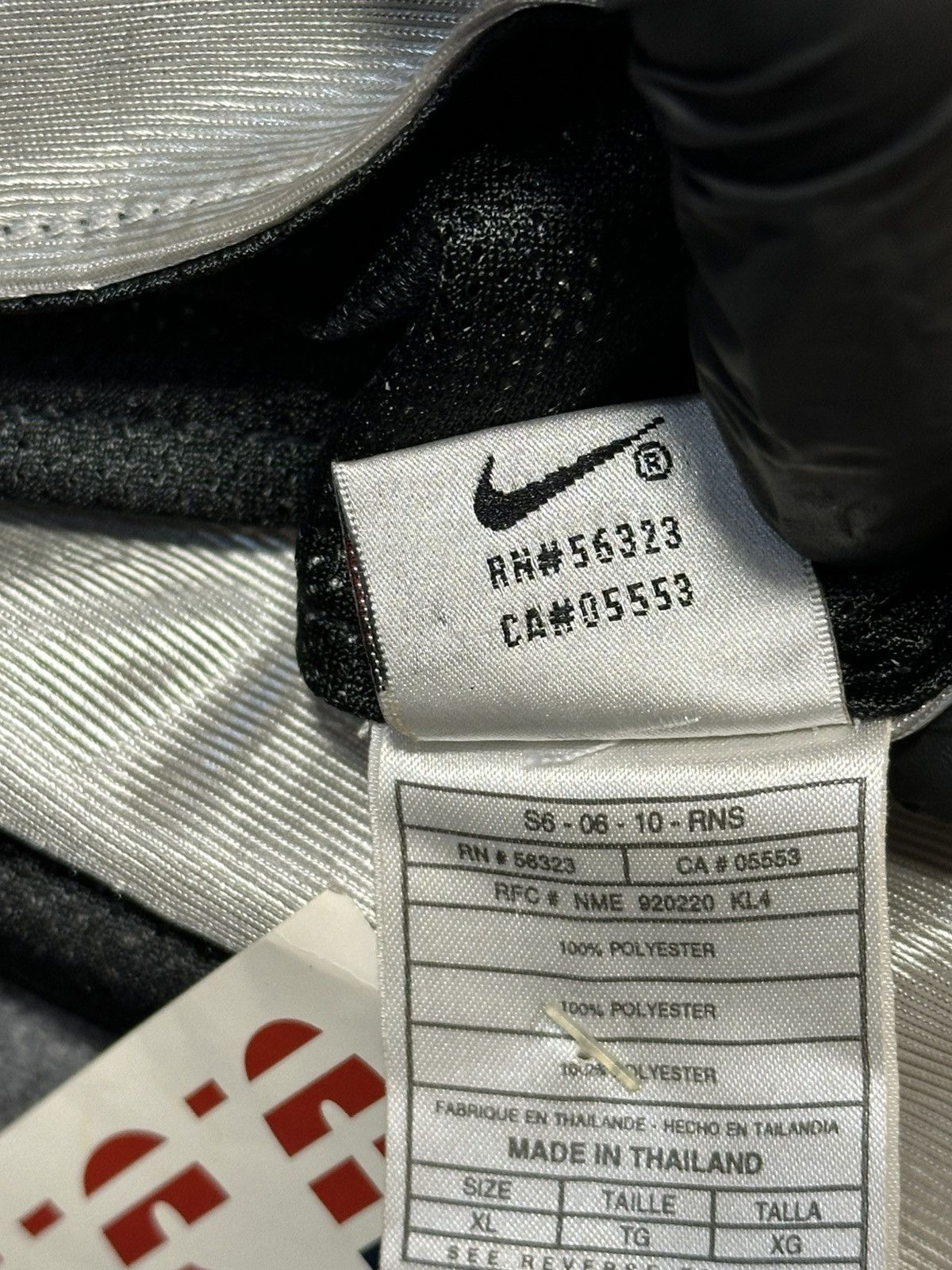 Nike Nike reversible silver and black tank top. Size US XL / EU 56 / 4 - 11 Thumbnail