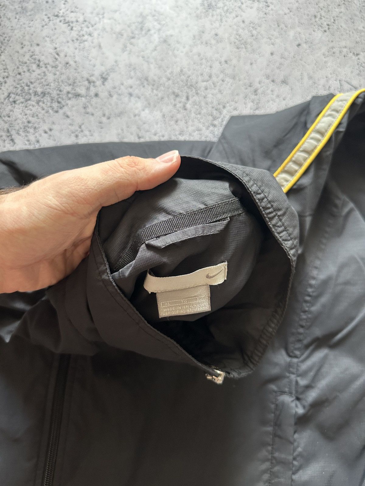 Nike Vintage Nike Mini Swoosh Light Jacket Windbreaker Y2K USA Size US XL / EU 56 / 4 - 4 Thumbnail
