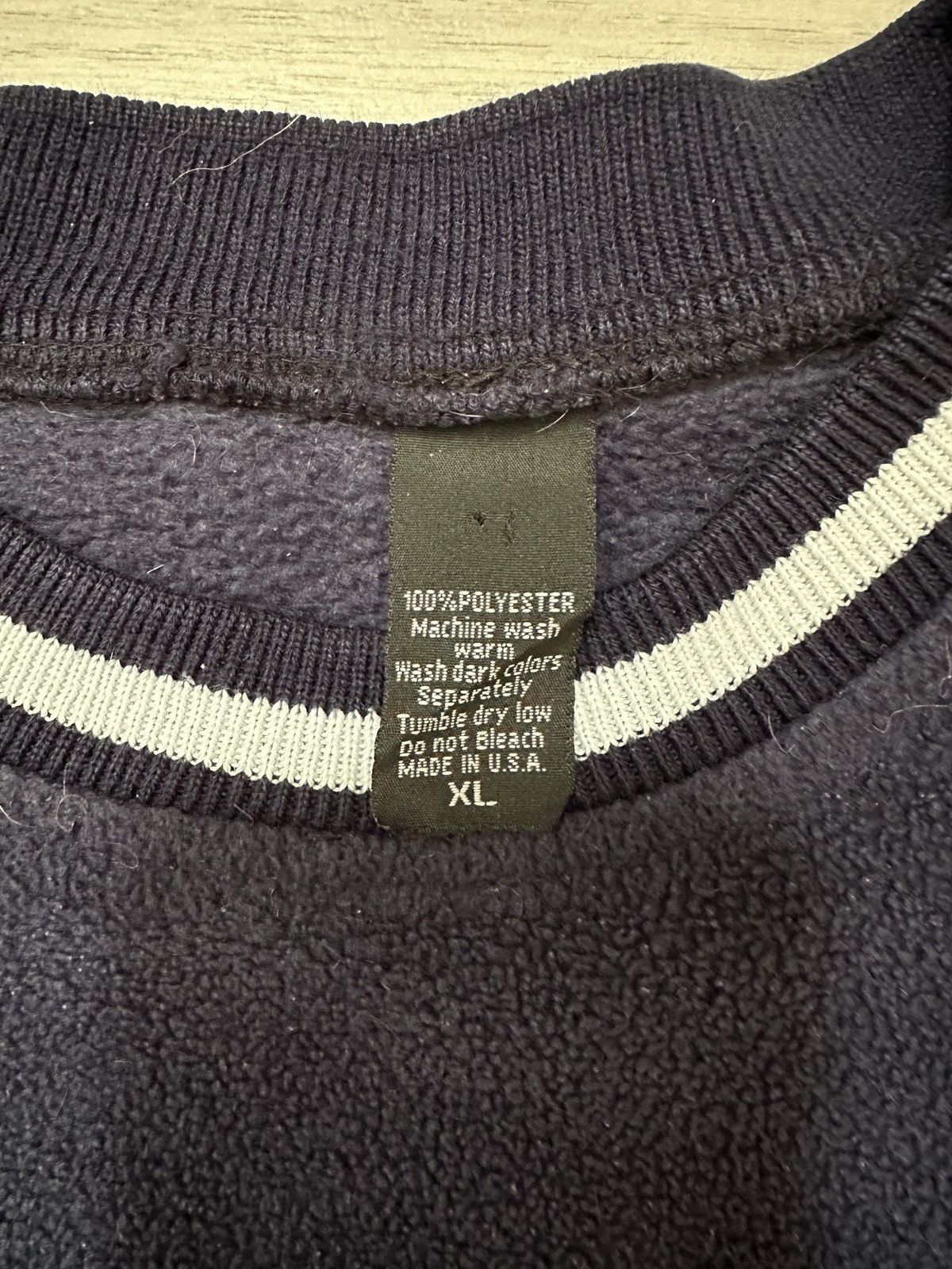 Tommy Hilfiger Tommy Hilfiger Sports Vintage 90s Fleece Navy Crewneck Size US XL / EU 56 / 4 - 4 Thumbnail