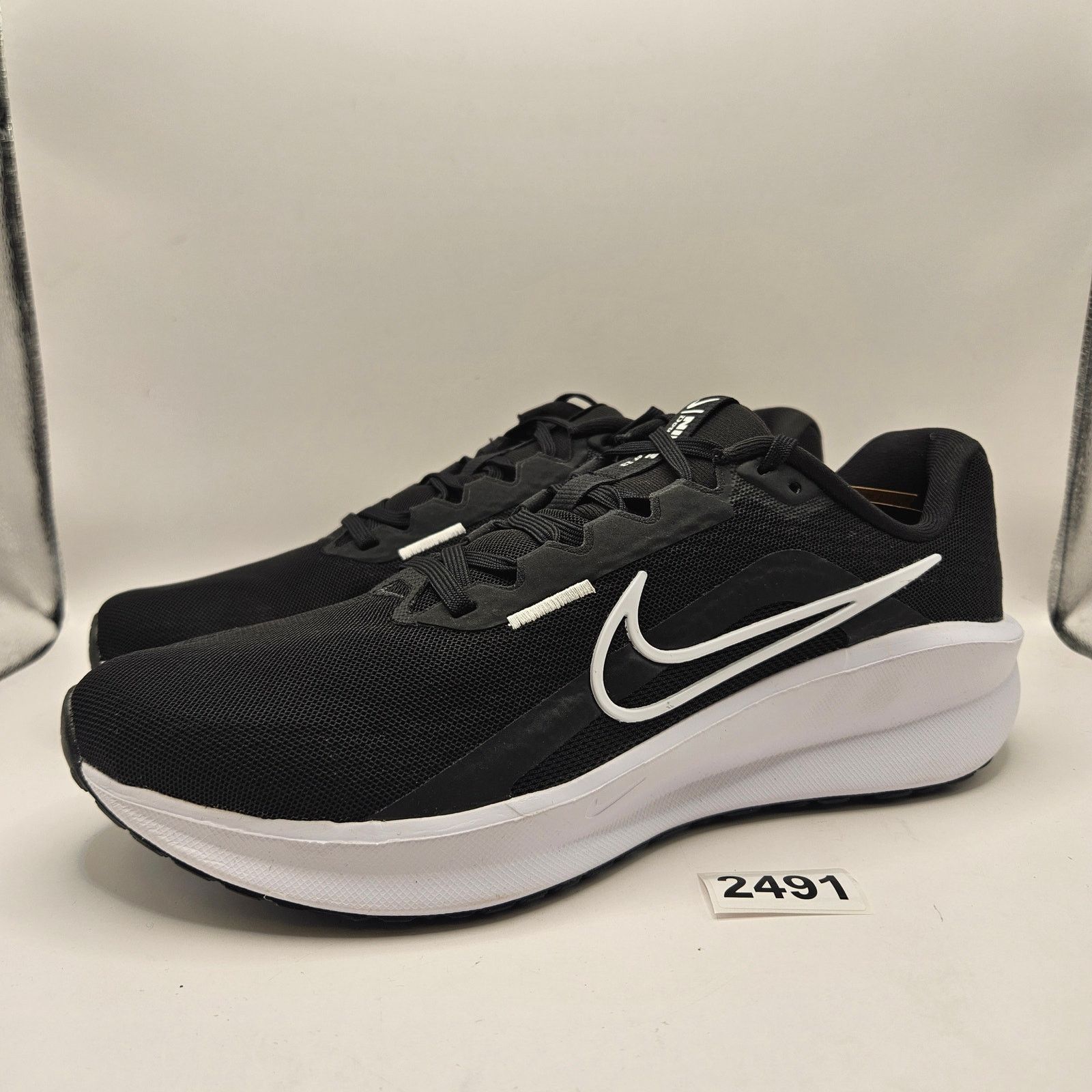Nike NIKE MEN'S 11 DOWNSHIFTER 13 BLACK WHITE NWOB FD6454-001 Size US 11 / EU 44 - 1 Thumbnail