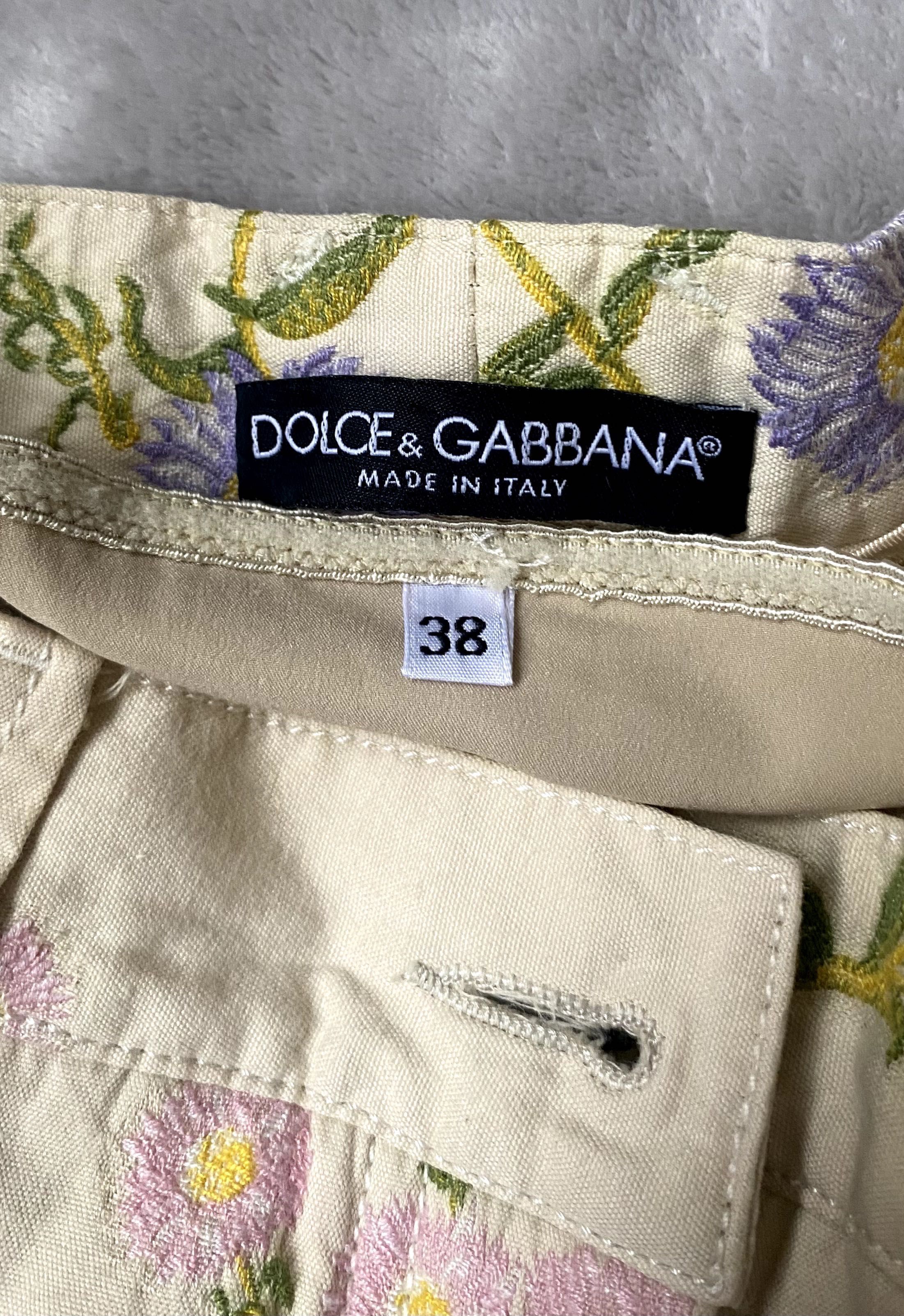 Dolce & Gabbana Dolce Gabbana Mini Skirt Floral Size 26" / US 2 / IT 38 - 5 Thumbnail