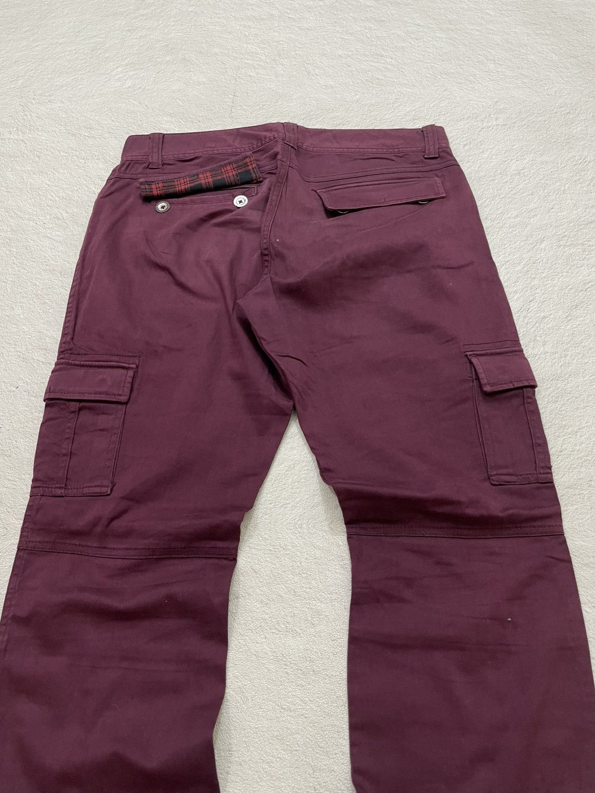 semanticdesign 2000s Semantic Cargo Pants Burgundy Zip Pocket Detail Size US 33 - 7 Thumbnail