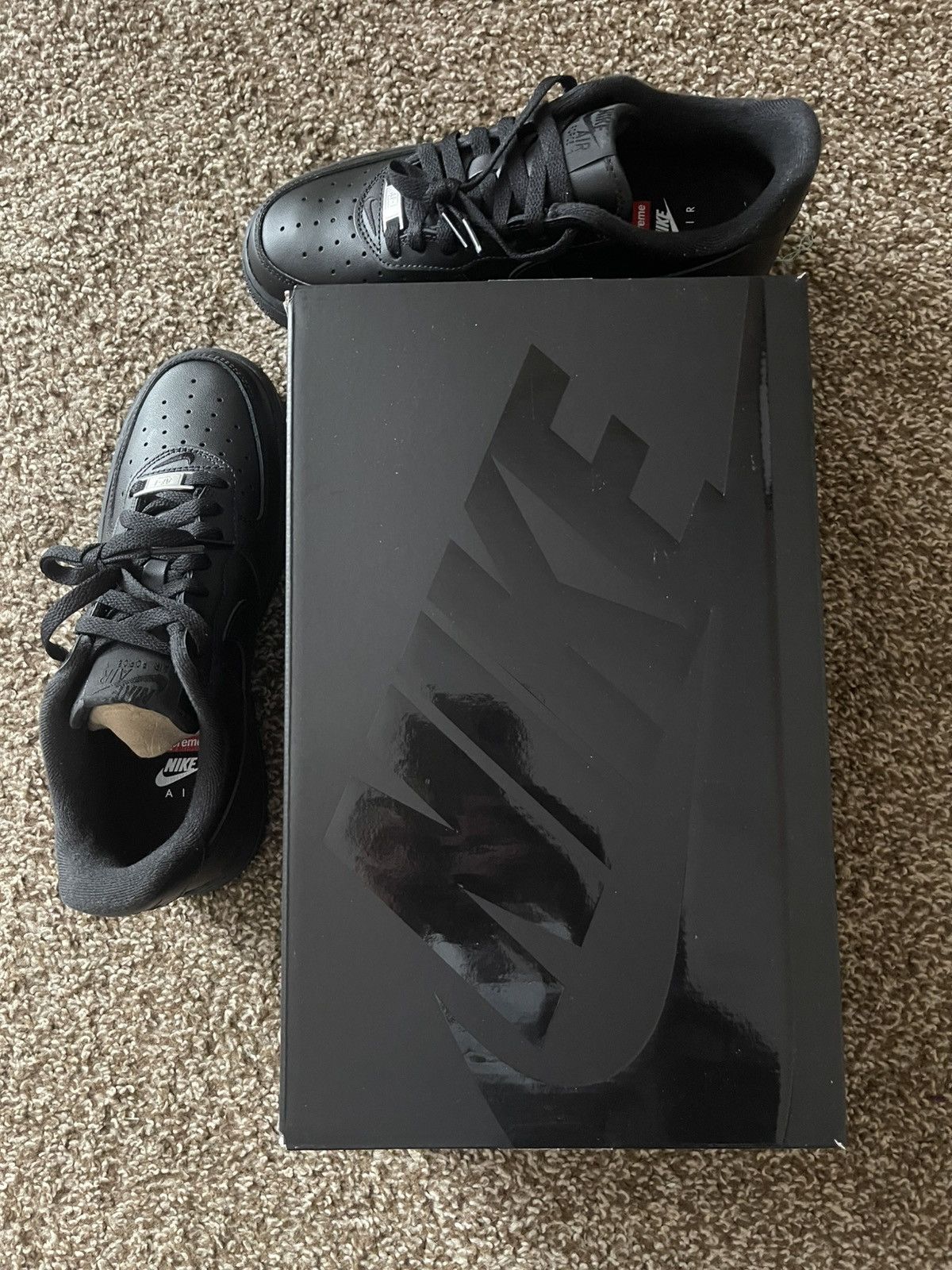 Nike × Supreme *New* Supreme x Nike Air Force 1 Low SP Black Size US 6 / EU 39 - 10 Thumbnail