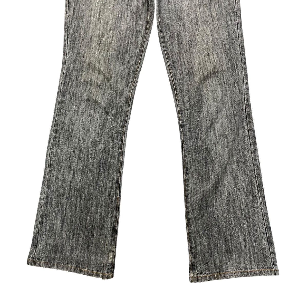 Japanese Brand GUMU INTERNATIONAL Studded Distressed Denim Flare Jeans Size US 31 - 7 Thumbnail