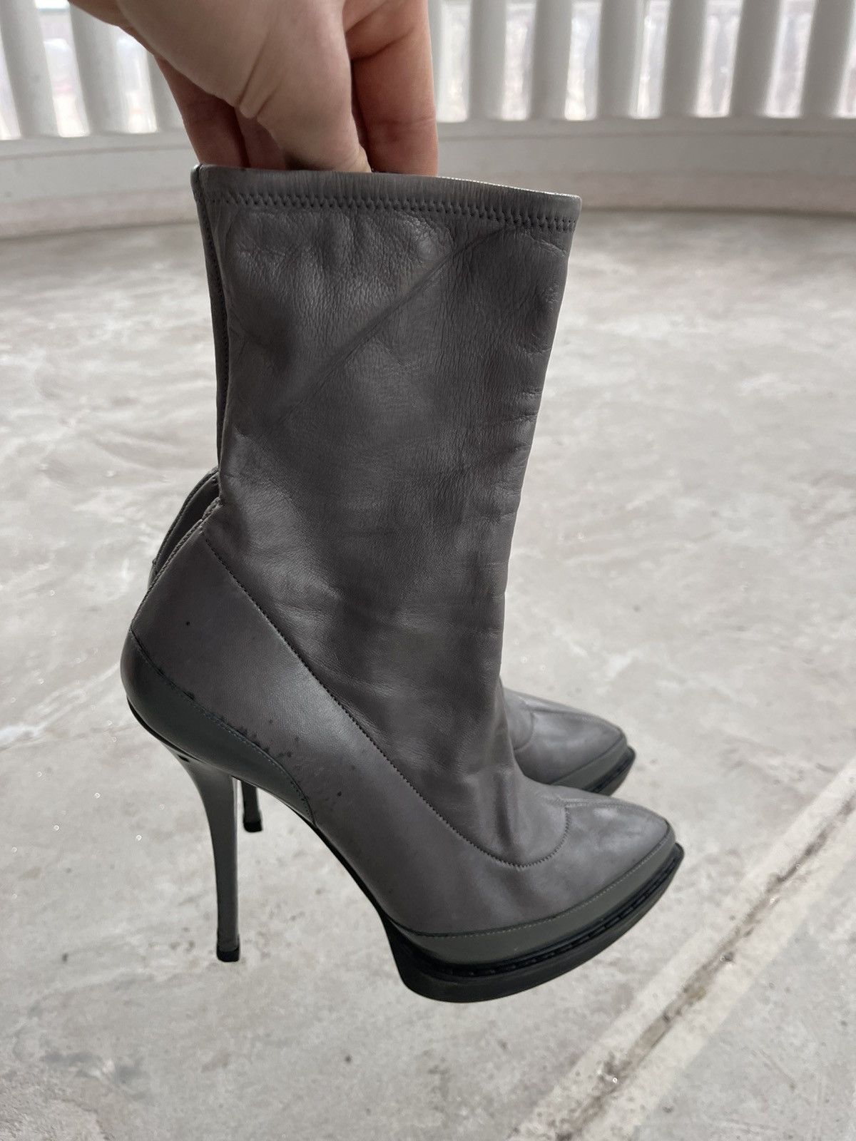 Gucci Rare Gucci Wimbledon Grey Leather Platform Ankle Heels Boots Size US 8.5 / IT 38.5 - 19 Thumbnail