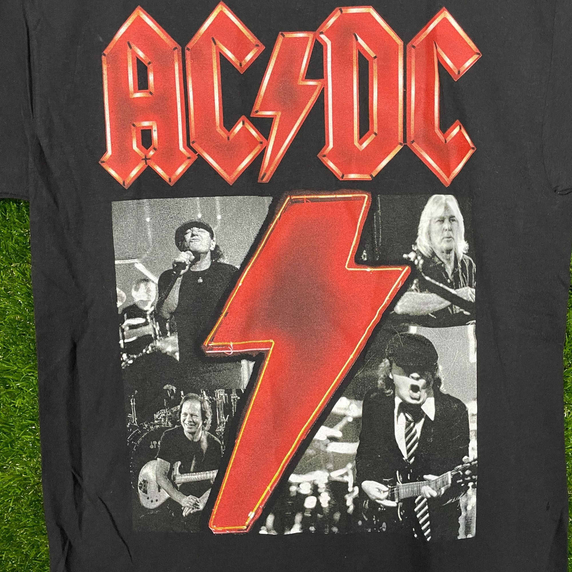 AC/DC AC/DC Rock Graphic T-shirt size Small Size US S / EU 44-46 / 1 - 3 Thumbnail