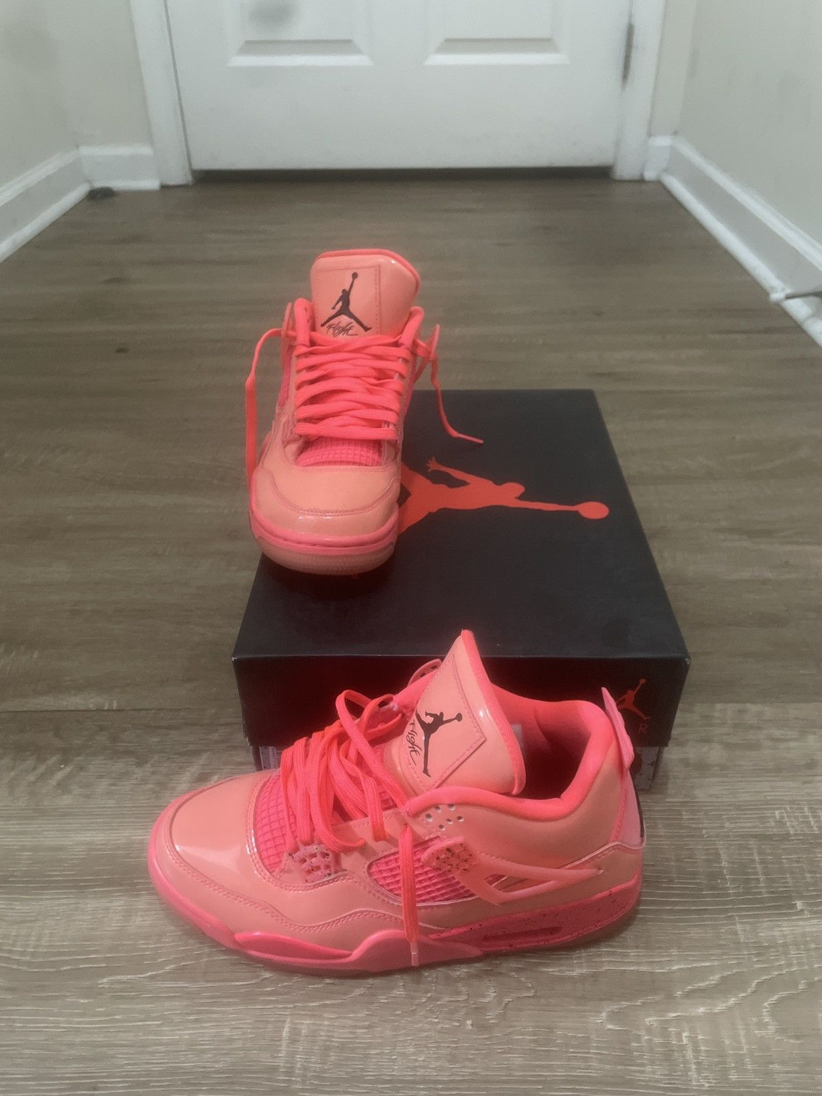 Jordan Brand × Nike Jordan Retro 4 Hot Punch Size US 8.5 / EU 41-42 - 2 Thumbnail