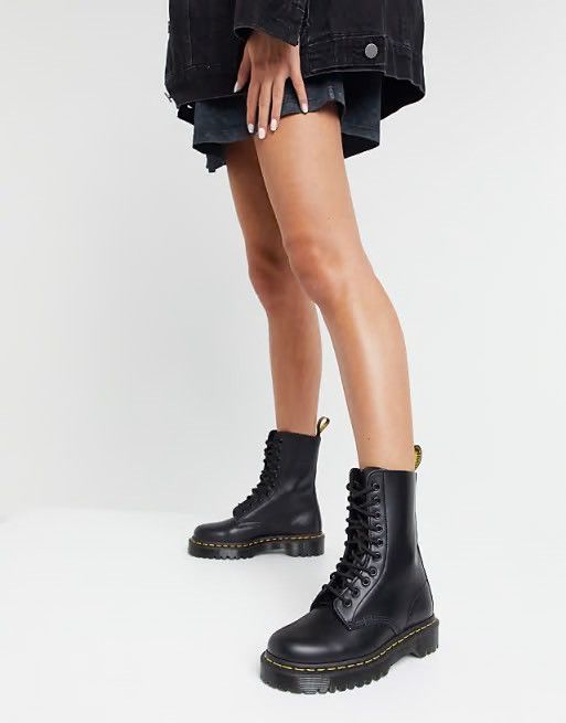 Dr. Martens Dr Marten Boots Size US 9 / EU 42 - 2 Thumbnail