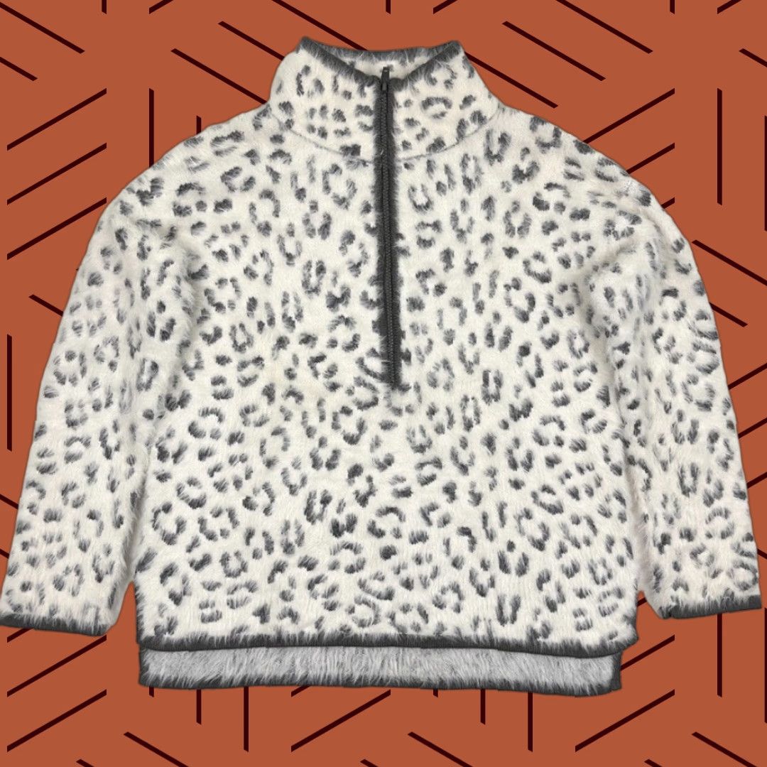 Anthropologie Anthropologie Snow Leopard Cindy Half Zip Pullover Sweater Womens M Knit Fuzzy Size M / US 6-8 / IT 42-44 - 1 Thumbnail