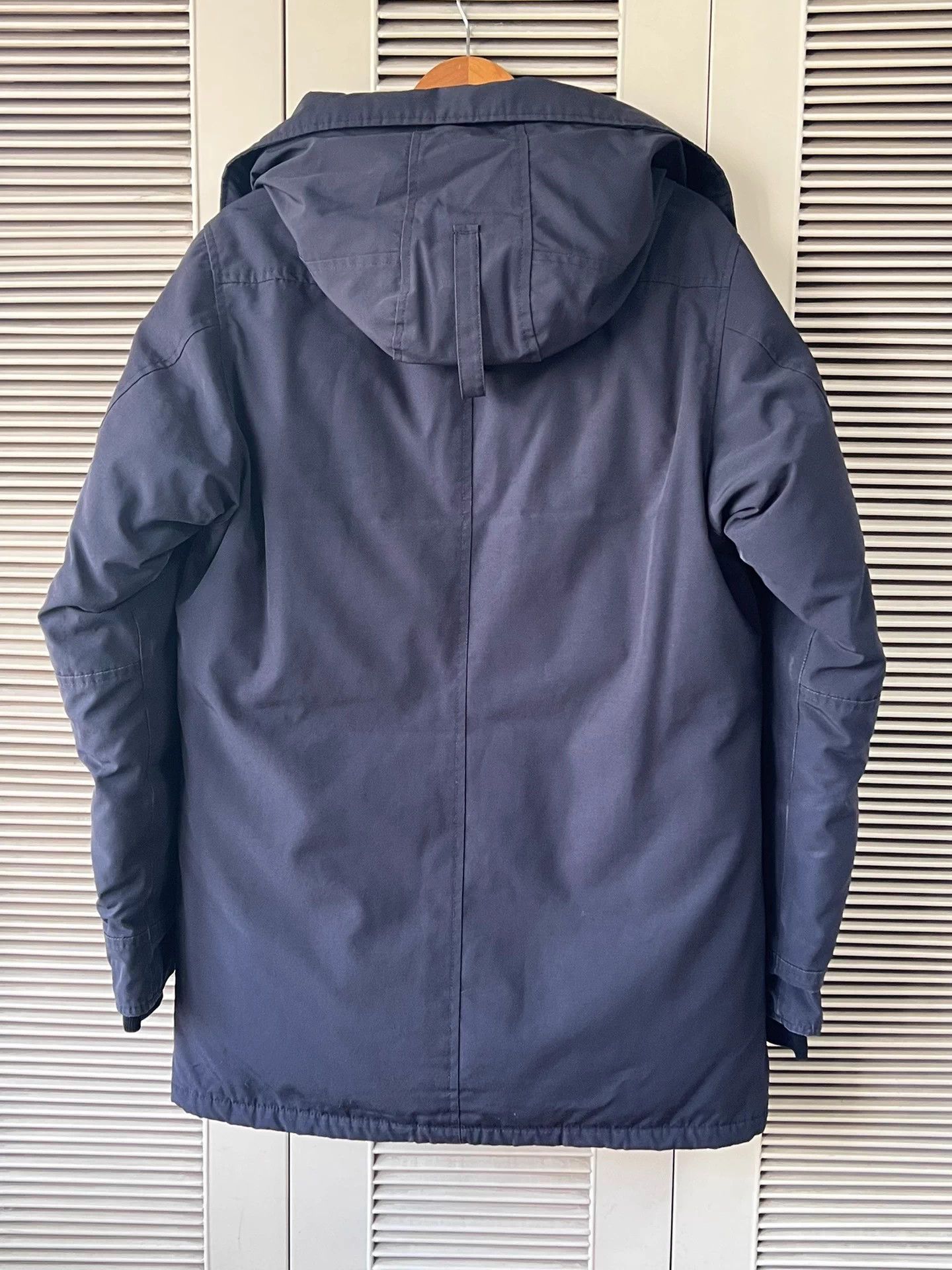 Canada Goose Canada Goose Chateau M navy down jacket hooded mid Size US M / EU 48-50 / 2 - 2 Thumbnail