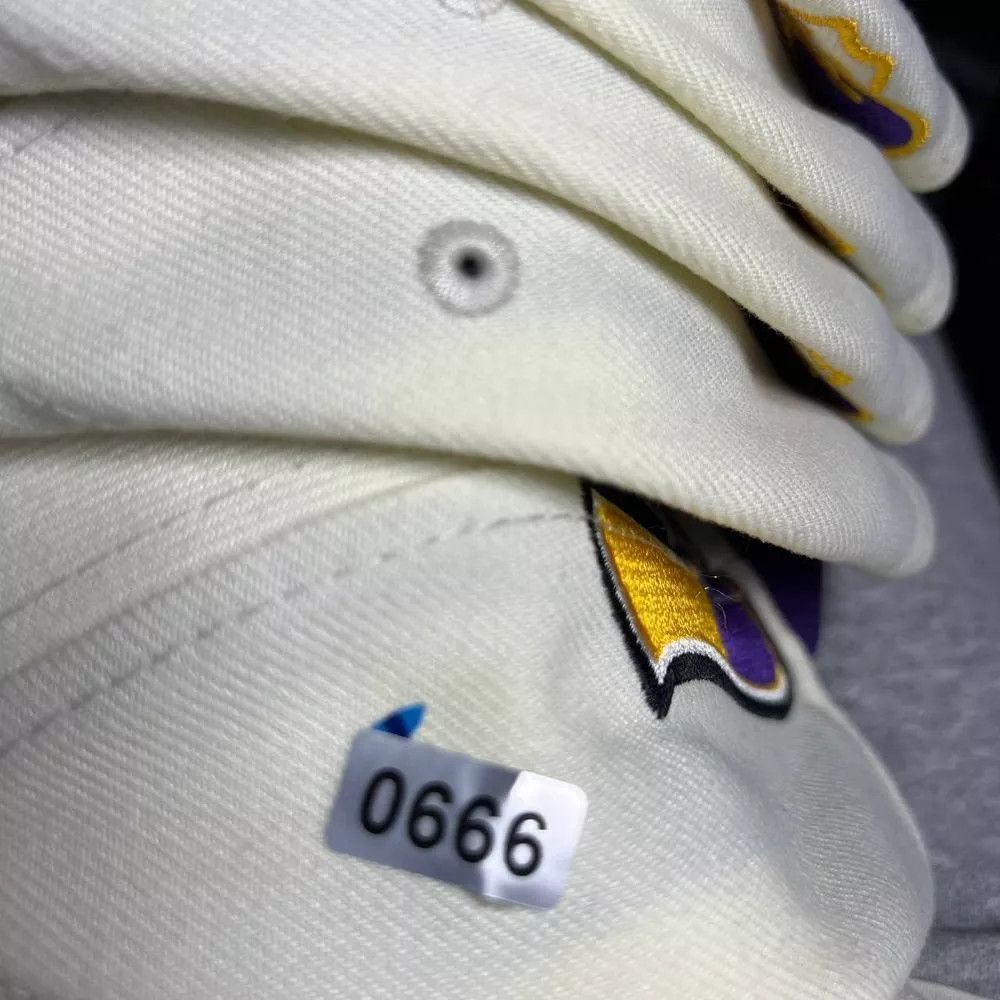 New Era × Vintage Los Angeles Lakers Hat Graffiti Retro Snap Back A-Frame Size ONE SIZE - 10 Thumbnail