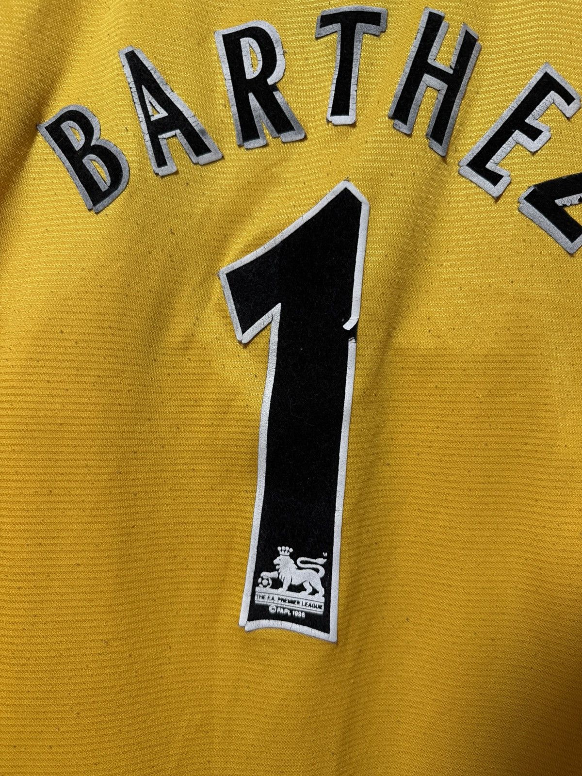 Umbro Umbro Manchester United 2000-2002 Goalkeeper Barthez Jersey Size US XL / EU 56 / 4 - 11 Thumbnail