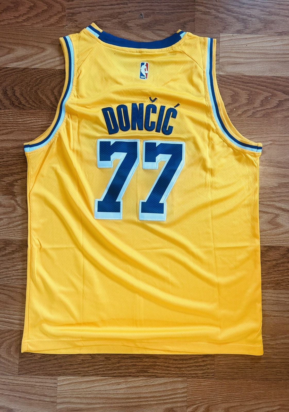 Nike New Los Angeles Lakers Luka Doncic Icon Edition Jersey Size US XL / EU 56 / 4 - 3 Thumbnail
