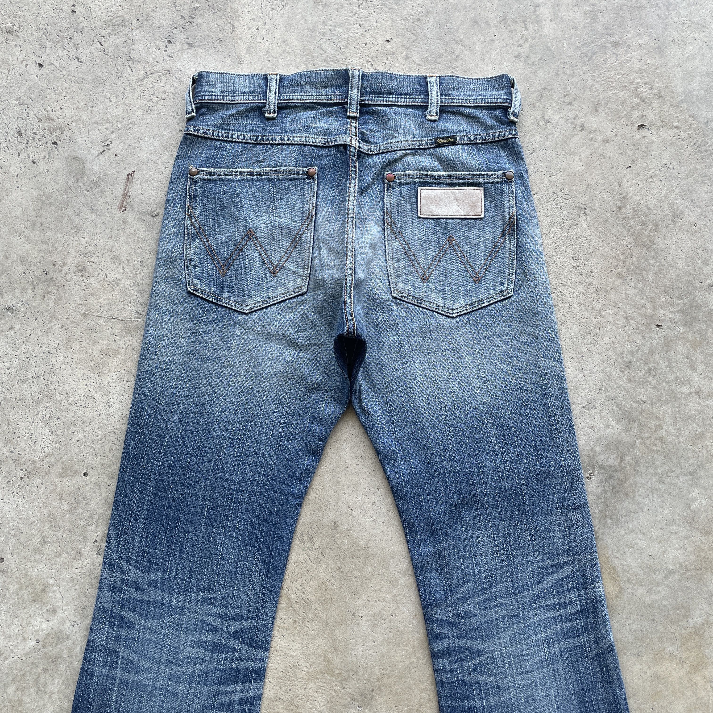 Vintage × Wrangler VINTAGE WRANGLER DISTRESSED FLARE FADED BOOTCUT JEANS PANTS Size US 31 - 9 Thumbnail