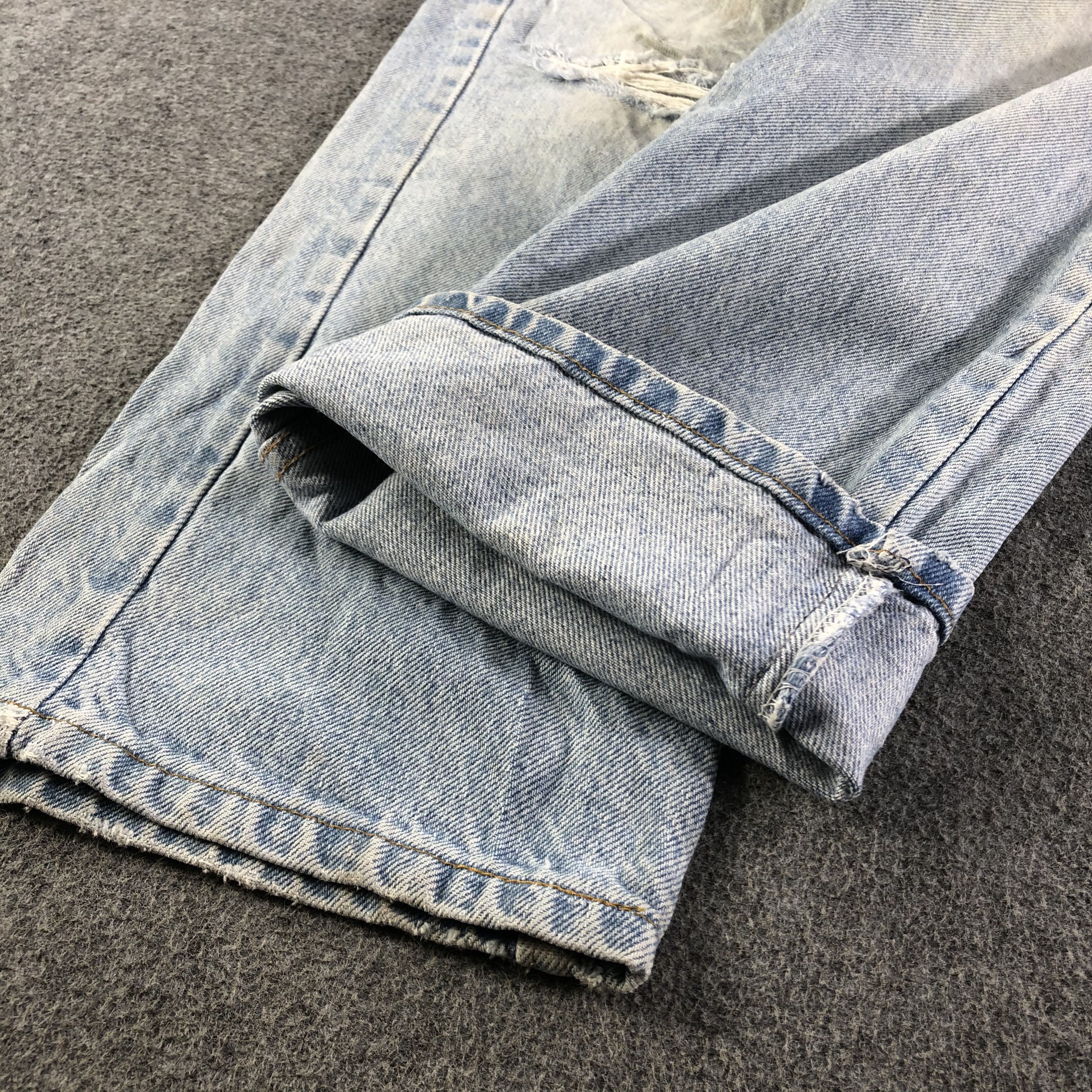 Levi's 90s Vintage Light Wash Levis 540 Jeans-J3018 Size US 34 / EU 50 - 7 Thumbnail