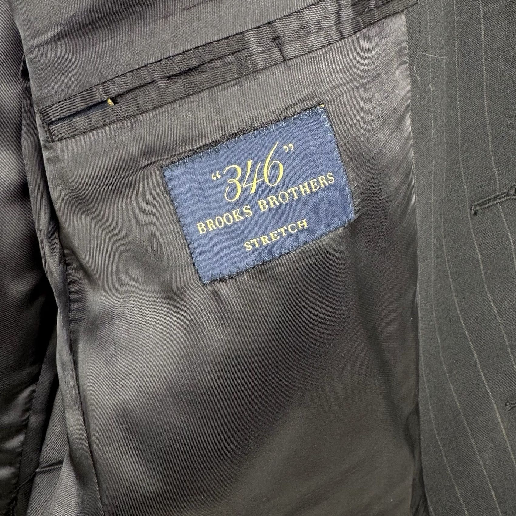 Brooks Brothers Brooks Brothers 346 Stretch Mens Suit 2 Piece Navy Blue Pinstripe Wool Blend Blazer Jacket Notch Lapel 2-Button Regular 40R Women? Mens Size 40R - 7 Thumbnail