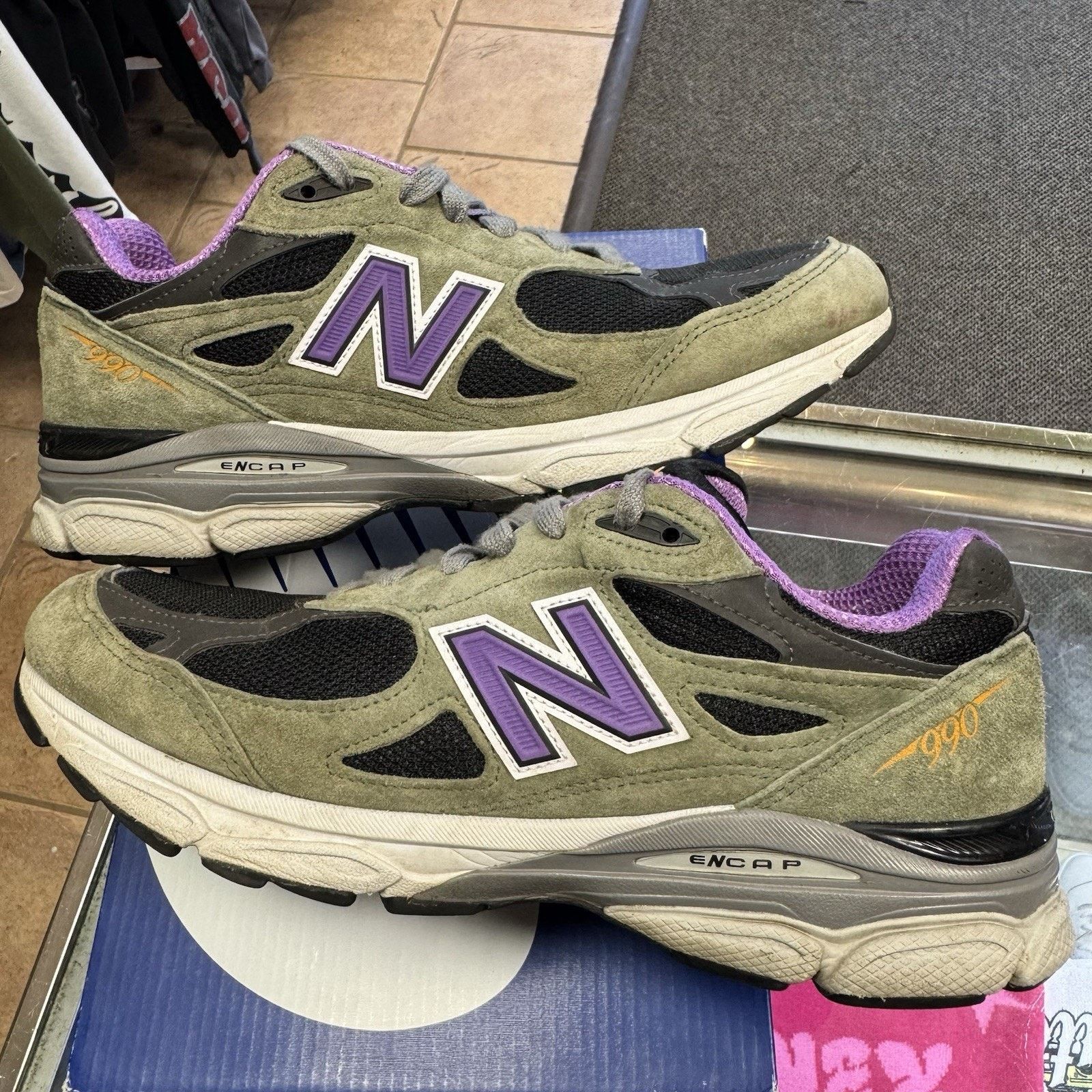 New Balance Size 9 - New Balance 990 V3 Teddy Santis Olive Leaf 2022 Size US 9 / EU 42 - 2 Thumbnail