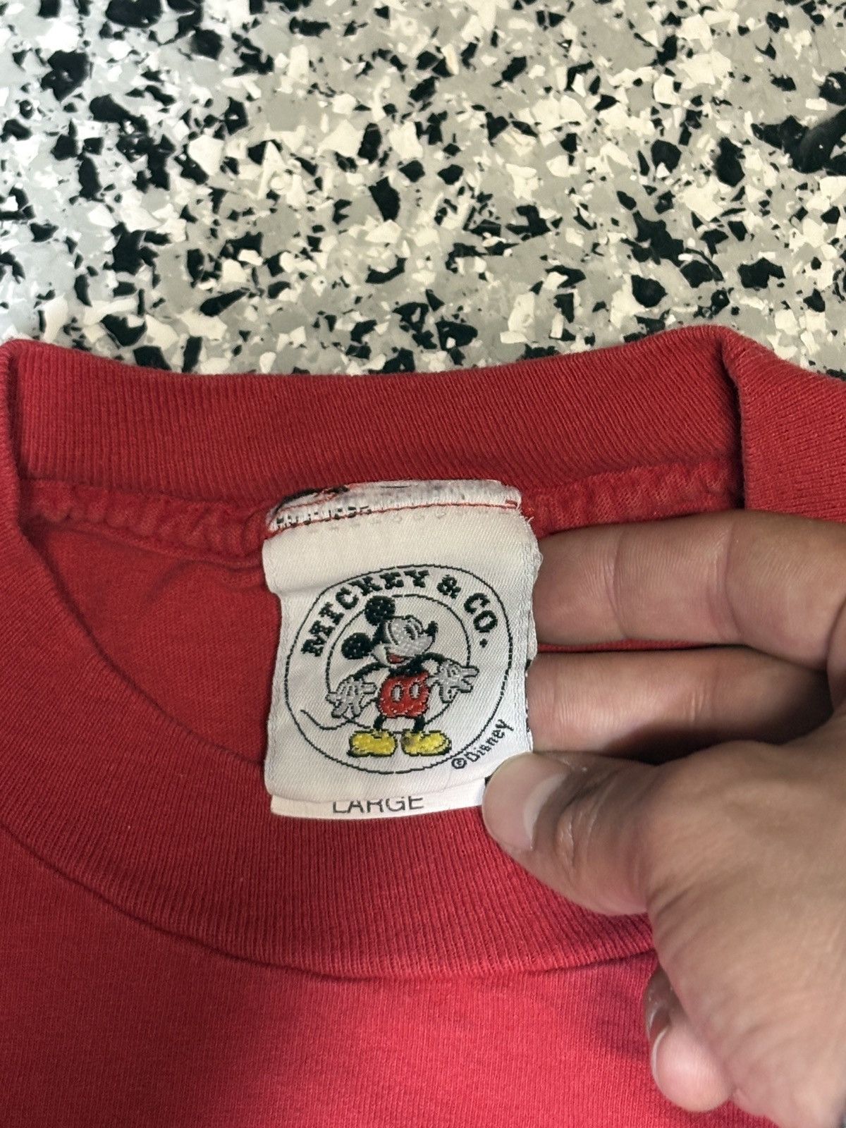 Disney Vintage 1990s Disney “Mickey Falling” T-Shirt Size L 0976 Size US XL / EU 56 / 4 - 3 Thumbnail