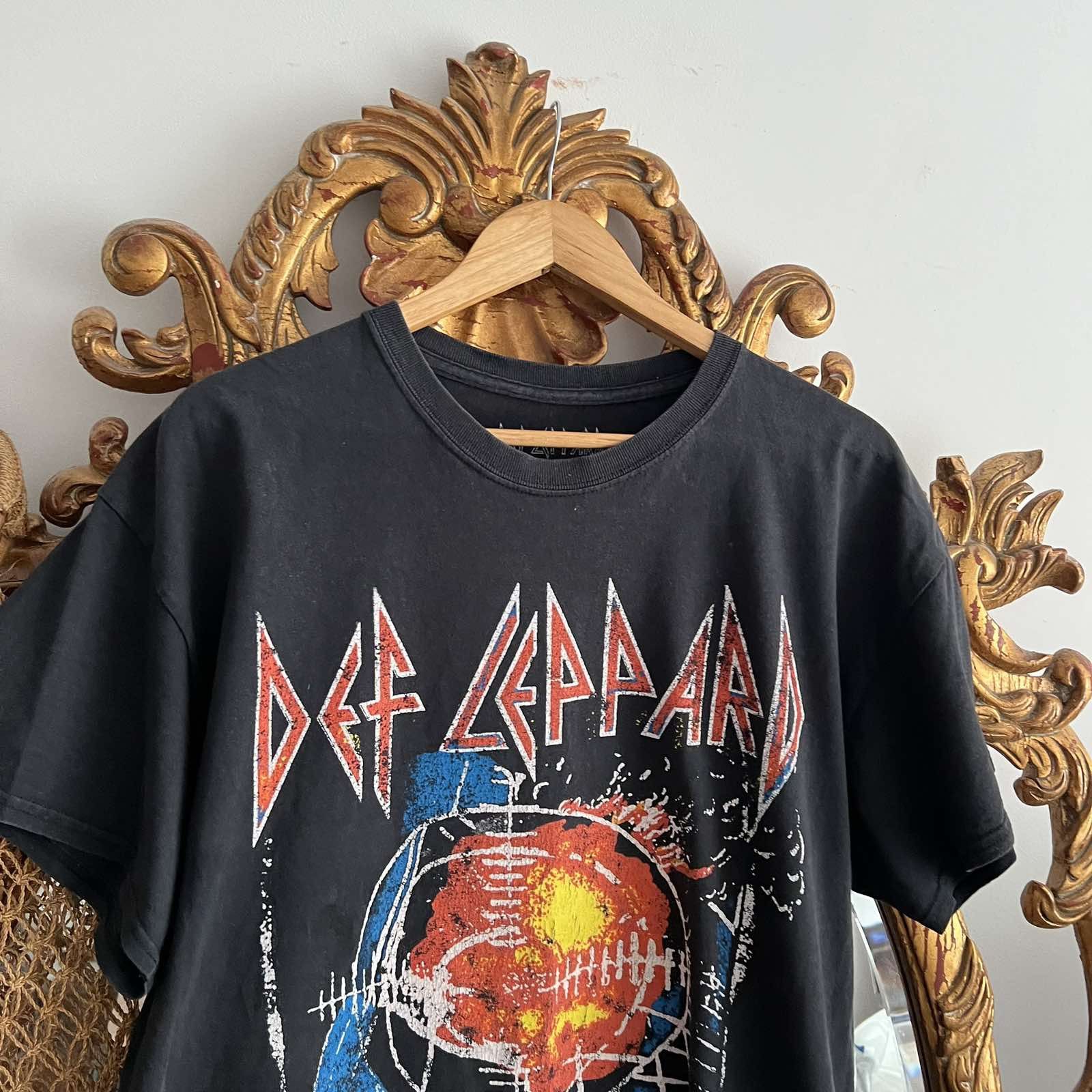 Band Tees × Vintage Def Leppard 7 Day Weekend Tour T-Shirt Sz M Size US M / EU 48-50 / 2 - 2 Thumbnail
