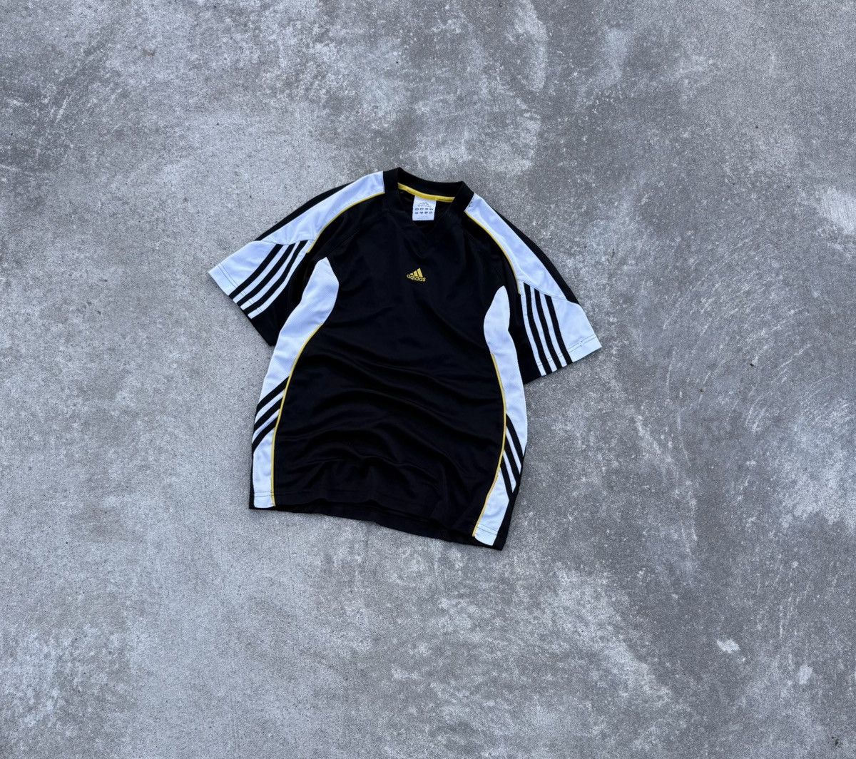 Adidas Vintage Adidas y2k streetwear track t-shirt Size US M / EU 48-50 / 2 - 1 Thumbnail