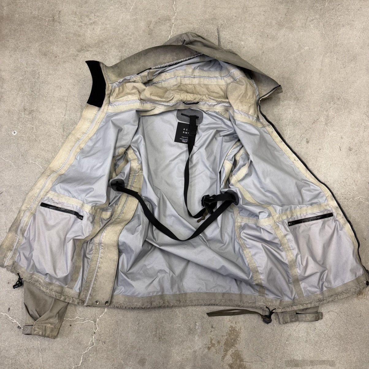 Acronym × Nemen Acronym j43-k [L] ss15 dust Size US L / EU 52-54 / 3 - 3 Thumbnail