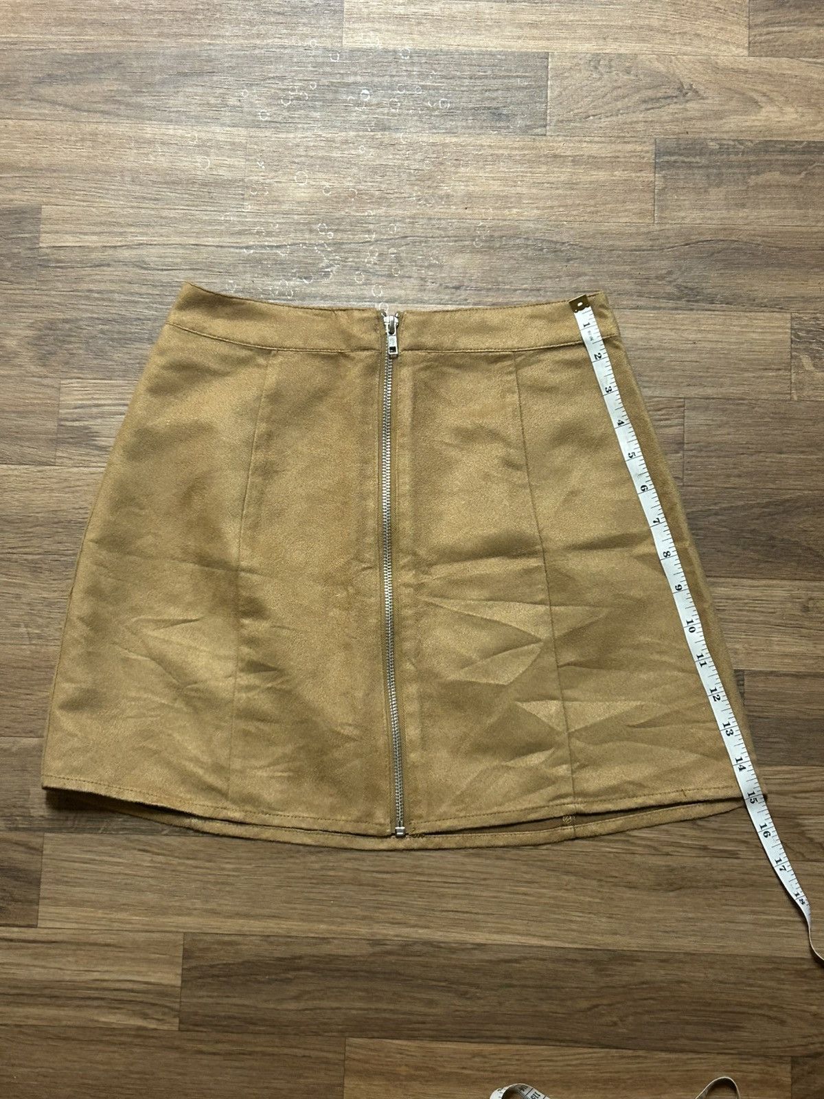 Forever 21 Forever 21 brown tan faux suede mini skirt with zipper Size 26" / US 2 / IT 38 - 5 Thumbnail