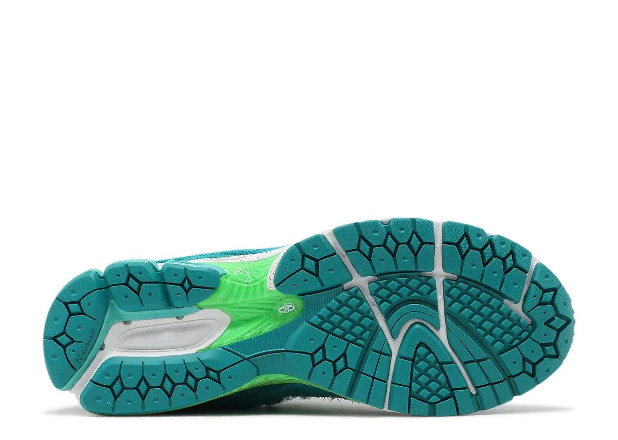 New Balance × Salehe Bembury New Balance x Salehe Bembury 2002R Water Be The Guide Size US 10.5 / EU 43-44 - 11 Thumbnail