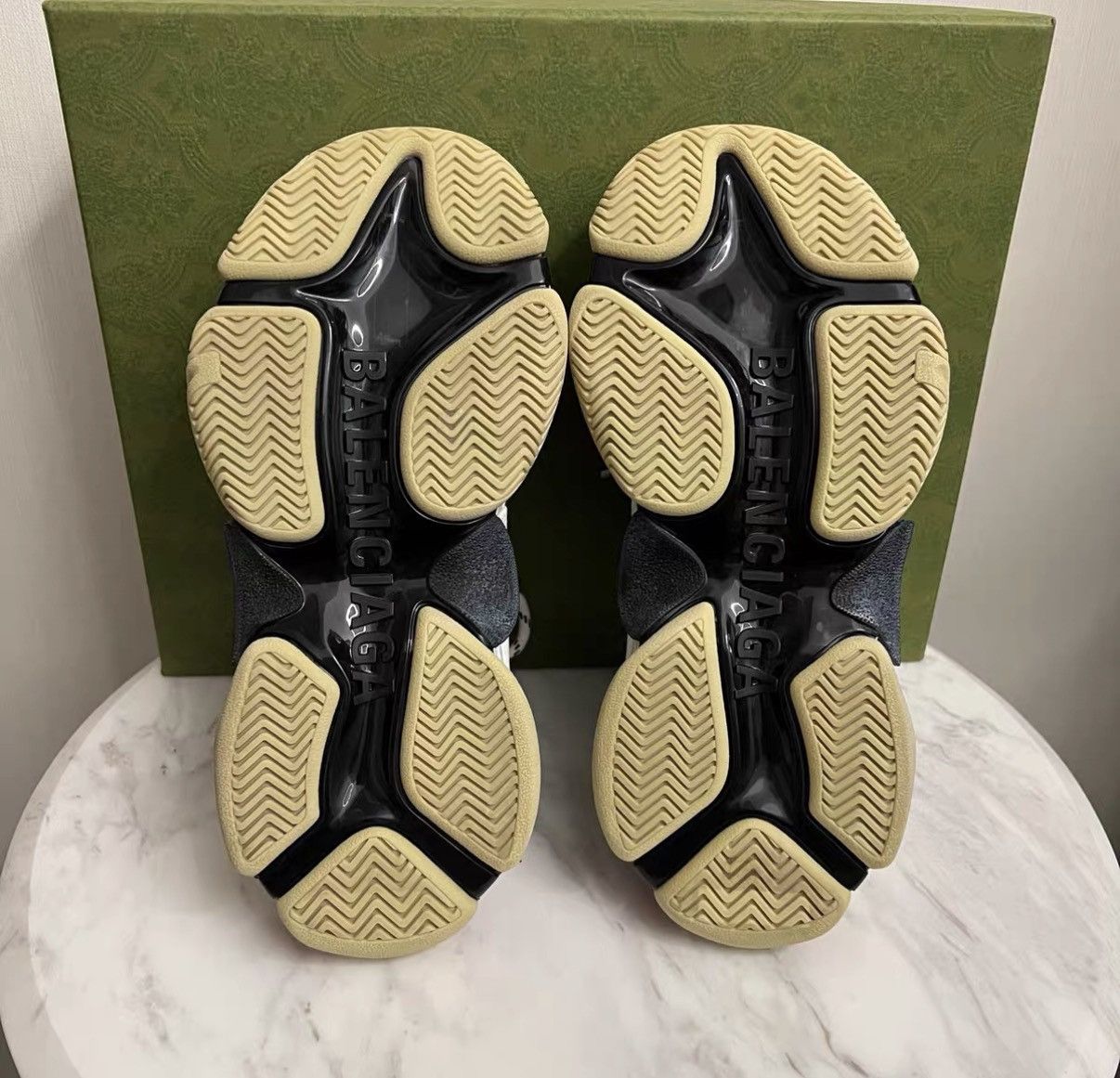 Balenciaga Balenciaga x Gucci Triple S J42 Size US 6 / IT 36 - 6 Thumbnail