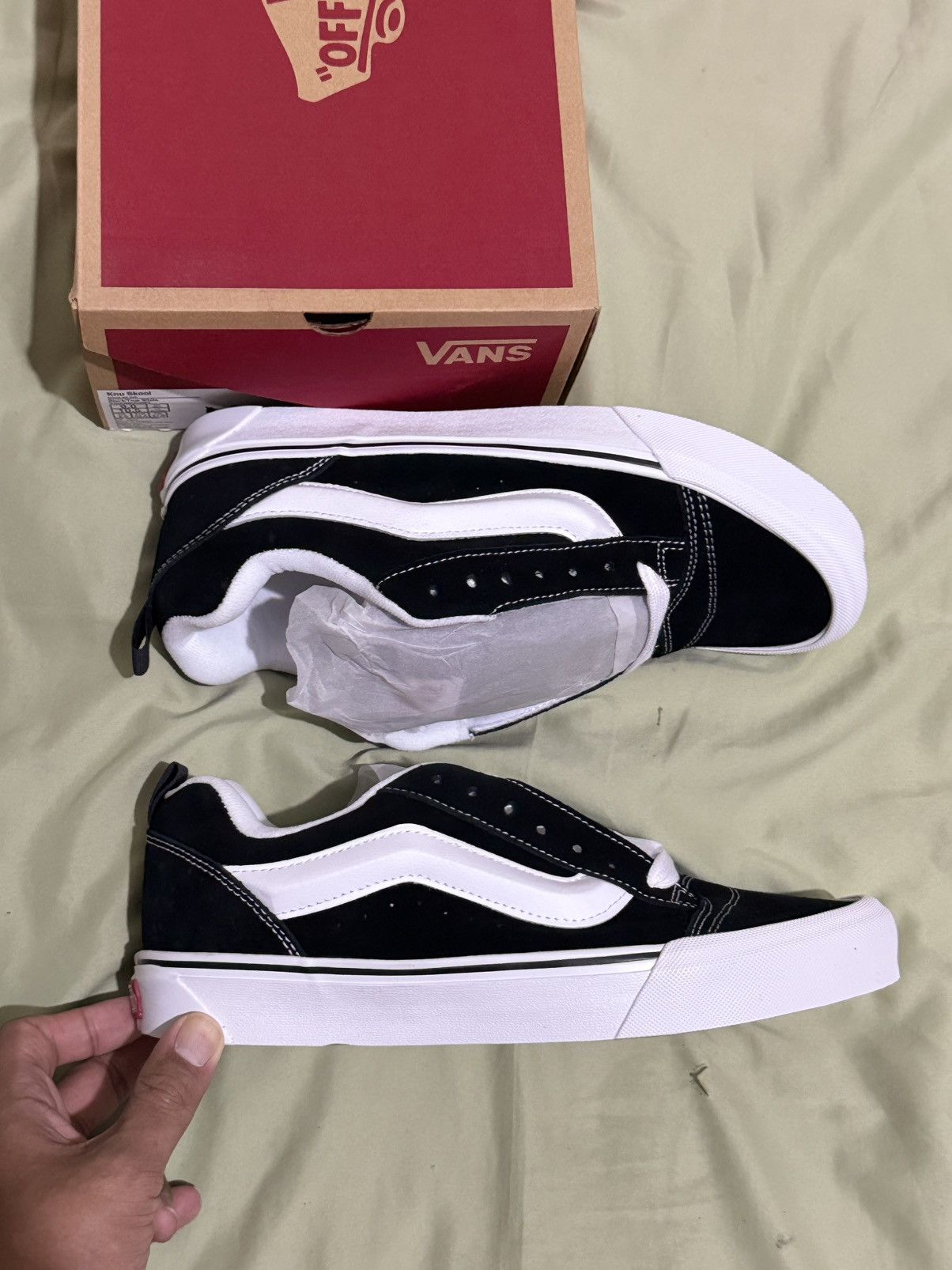 Vans Vans Knu Skool Black White Size US 9 / EU 42 - 1 Thumbnail