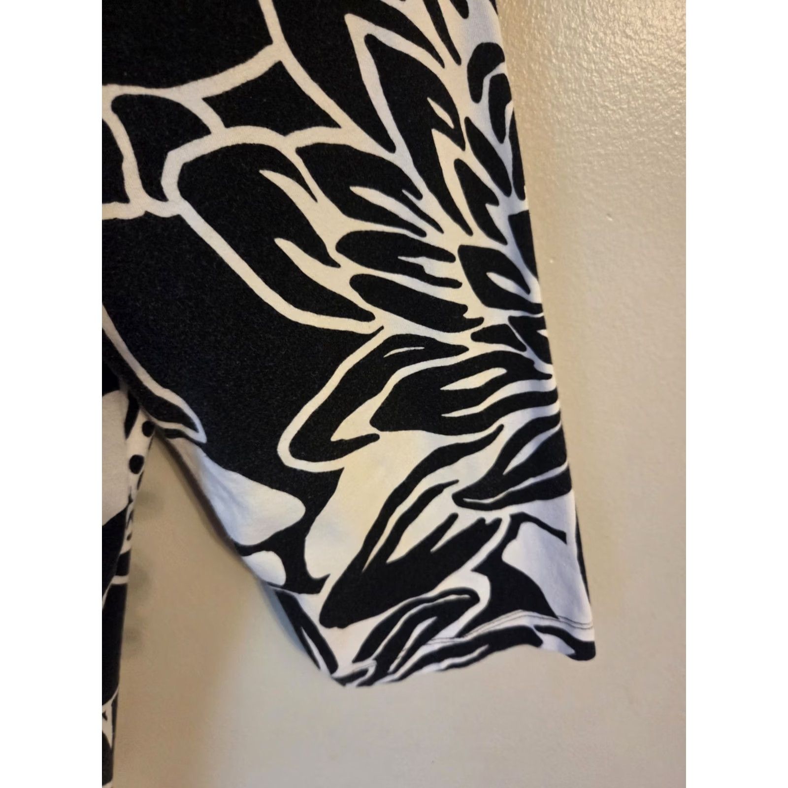 Vintage Alfred Dunner Woman White Black Floral Print Beaded Trim Top 1X Size XL / US 12-14 / IT 48-50 - 4 Thumbnail