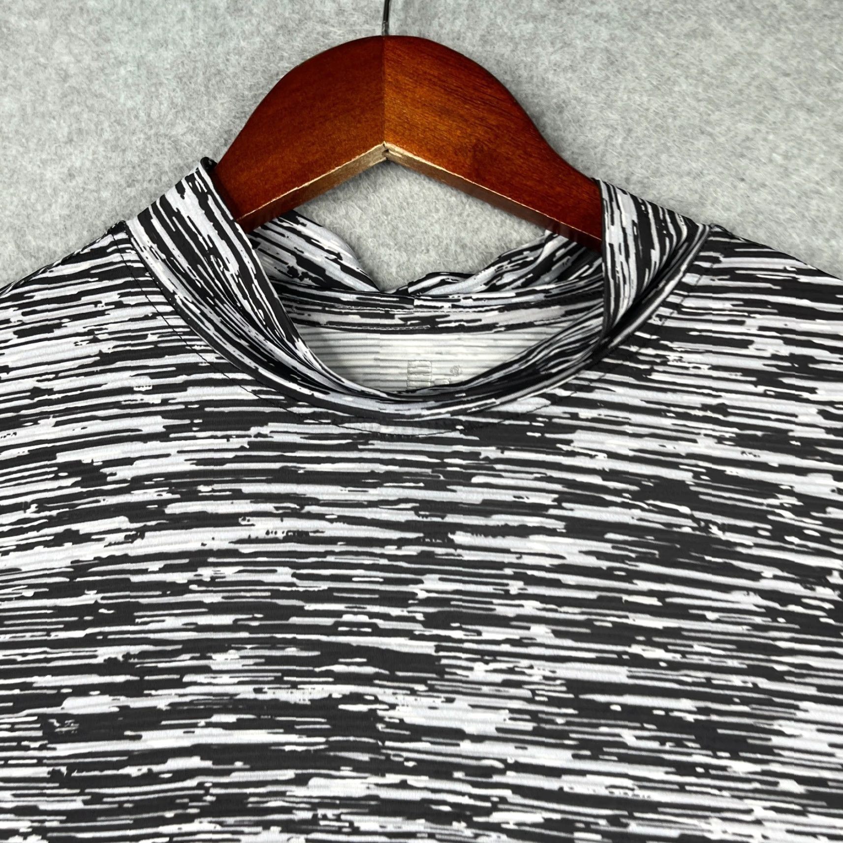 Vintage Jamie Sadock Sunsense Mock Neck Long Sleeve Performance Shirt M Gray Heather Stretch Shirt Womens Size US M / EU 48-50 / 2 - 3 Thumbnail