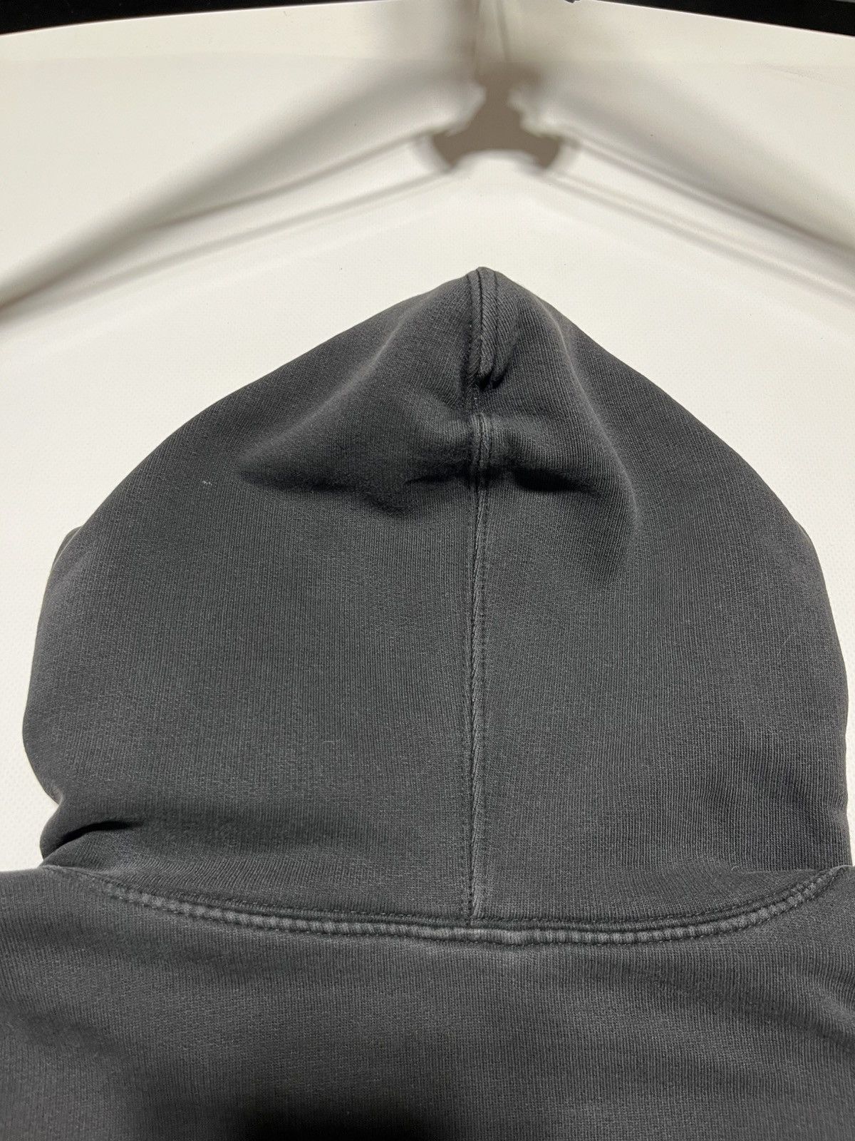 Unsound Rags 90’s VTG Perfectly Thrashed Pirate Scull Boxy Hoodie Size US L / EU 52-54 / 3 - 11 Thumbnail
