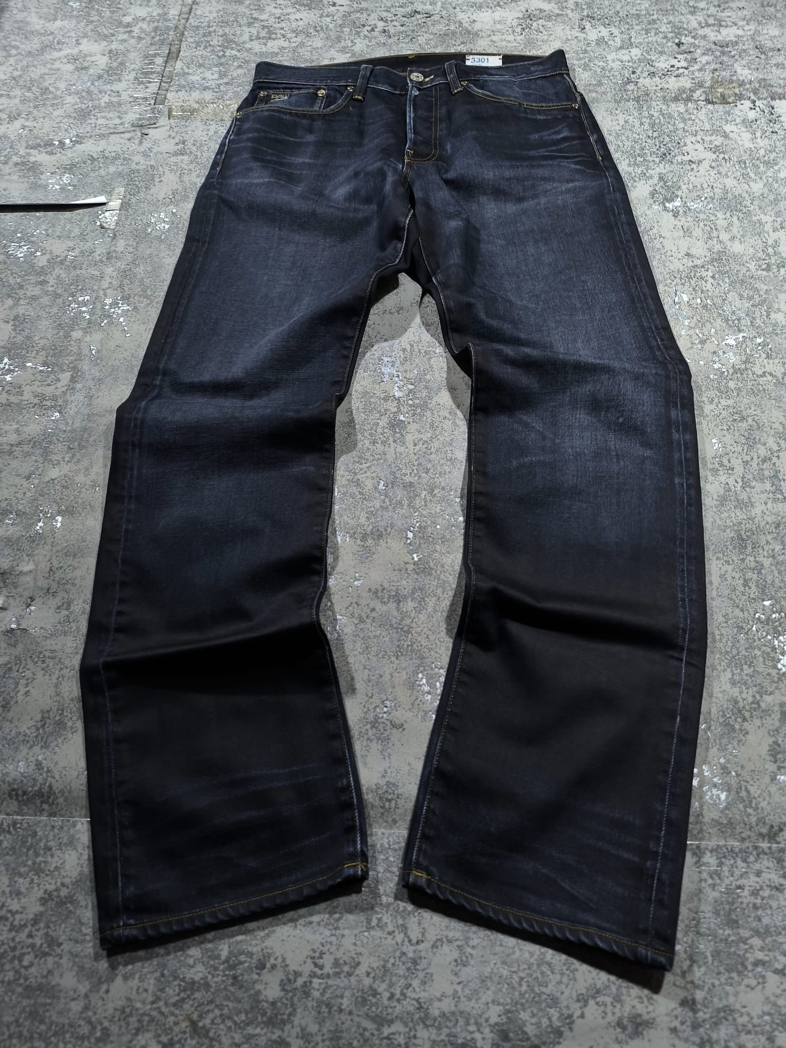 G-Star gstar shadowfaded textured straight waxy jeans Size US 33 - 1 Thumbnail