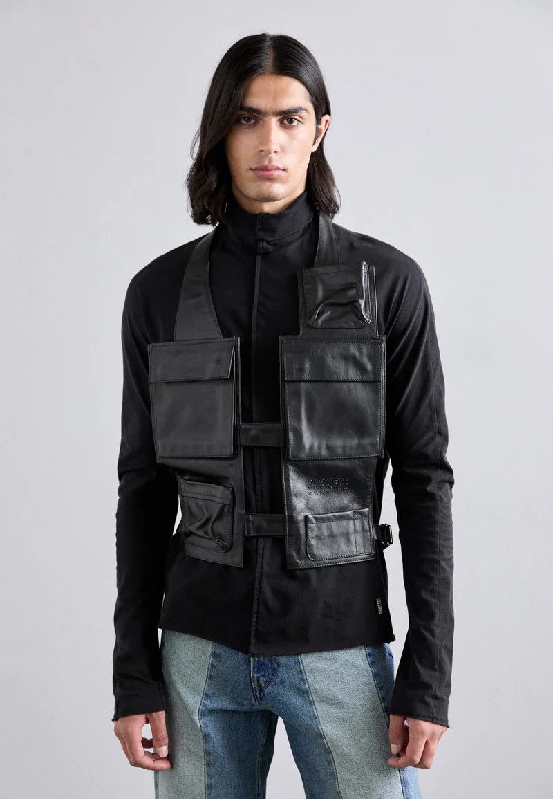 Maison Margiela o1mle0226 MM6 Utility Bag Vest in Black Size US S / EU 44-46 / 1 - 2 Thumbnail